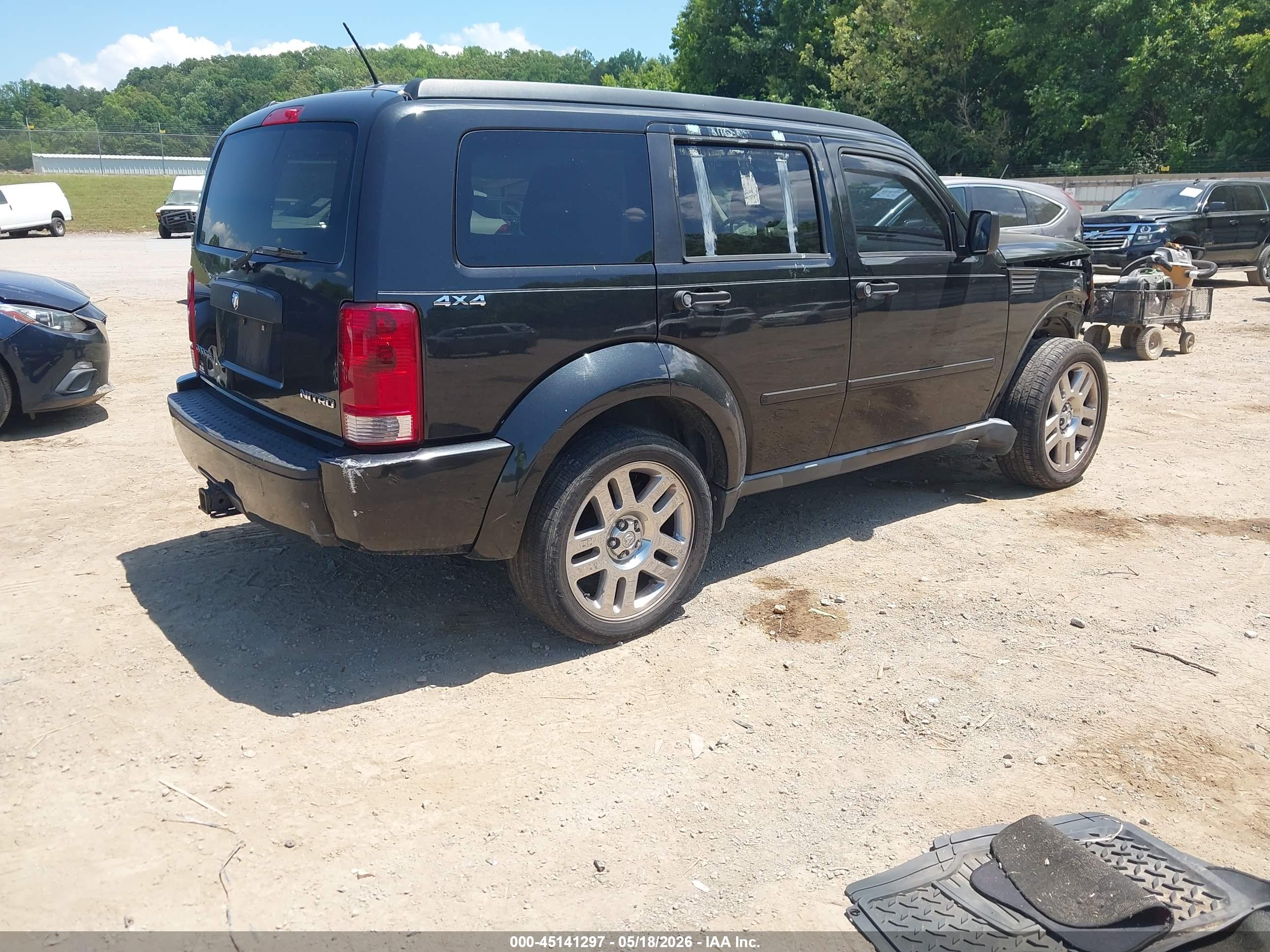 DODGE NITRO image 4