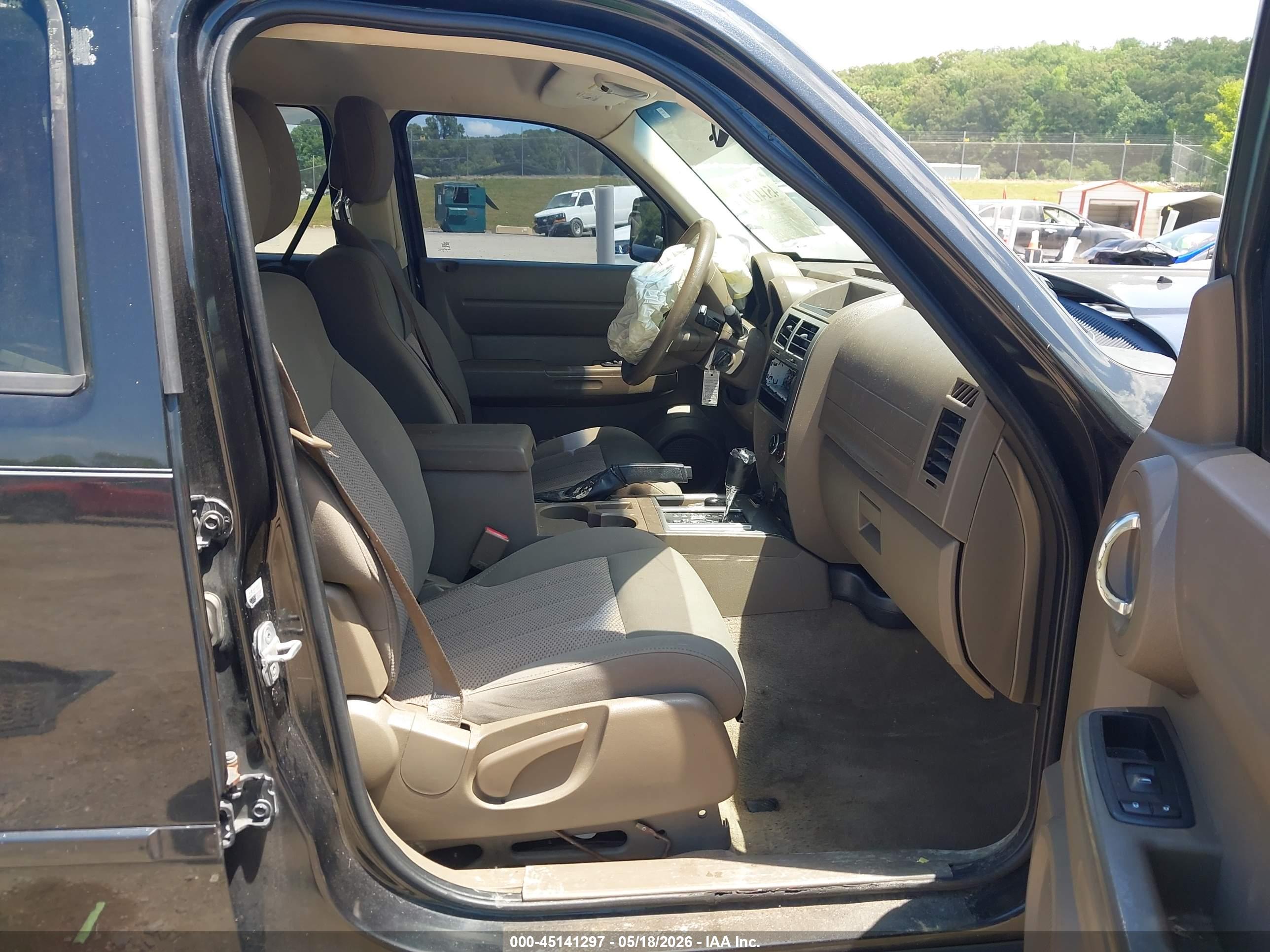 DODGE NITRO image 5