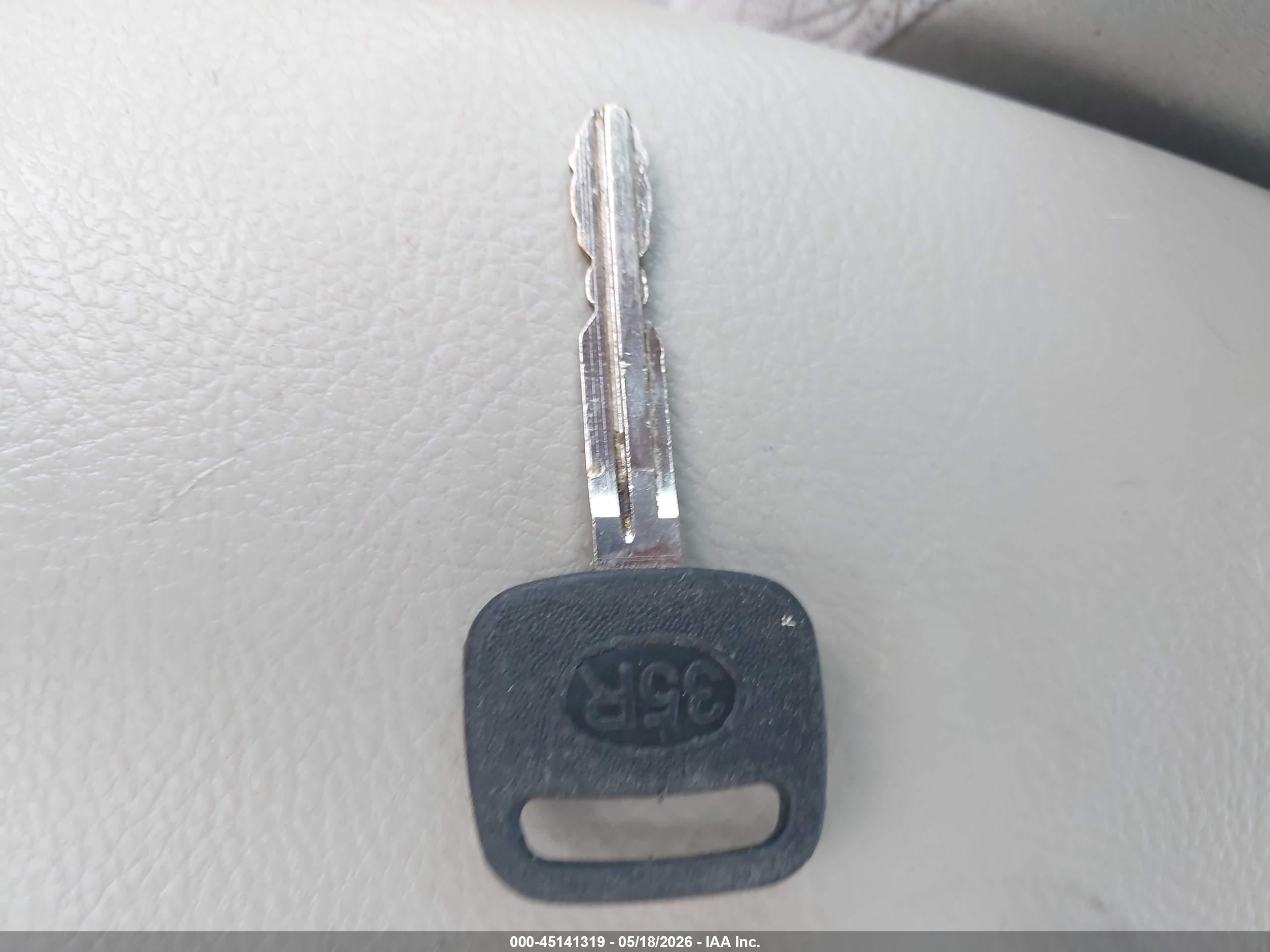 TOYOTA YARIS image 11
