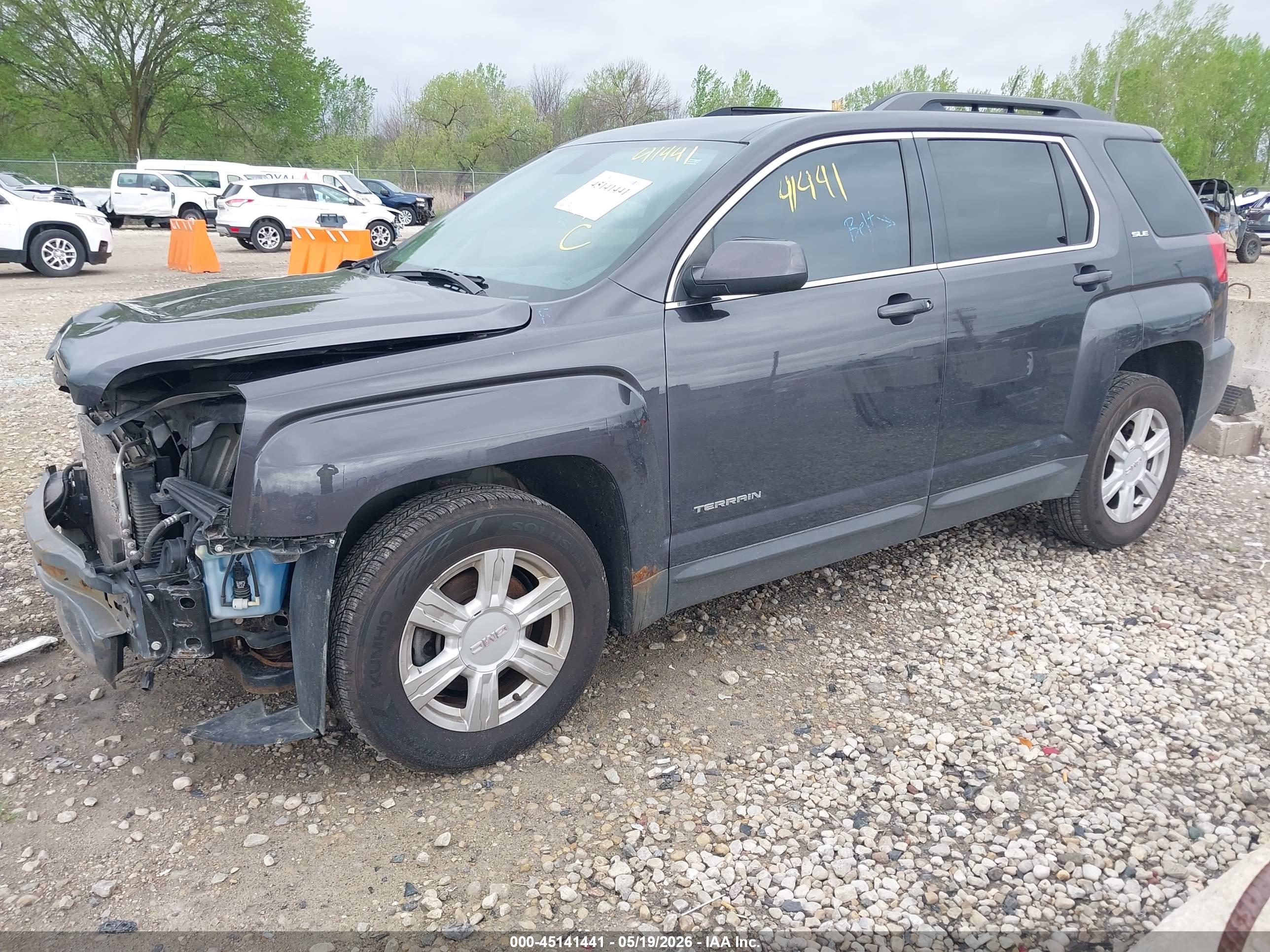 GMC TERRAIN image 2