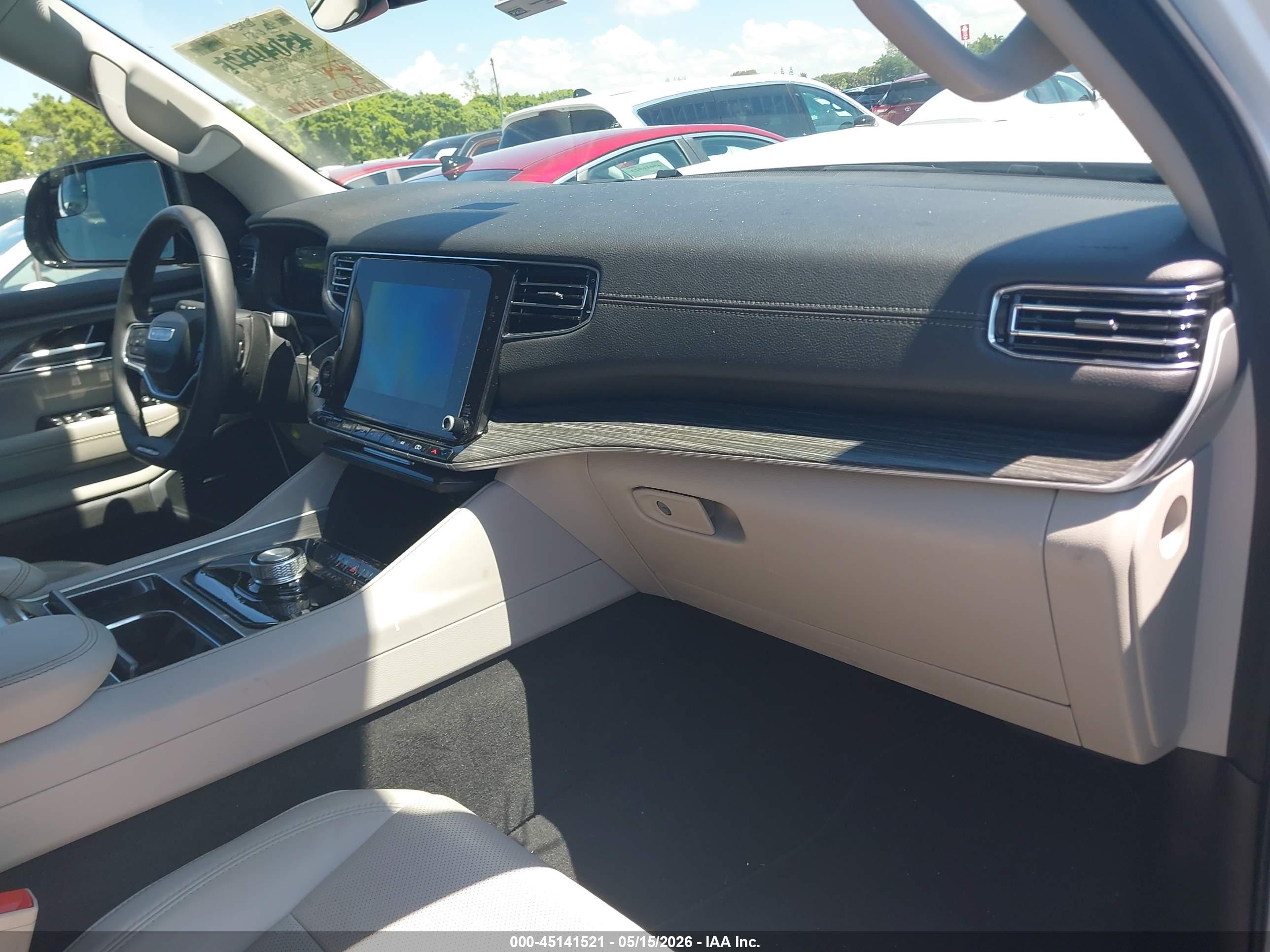 JEEP WAGONEER image 5