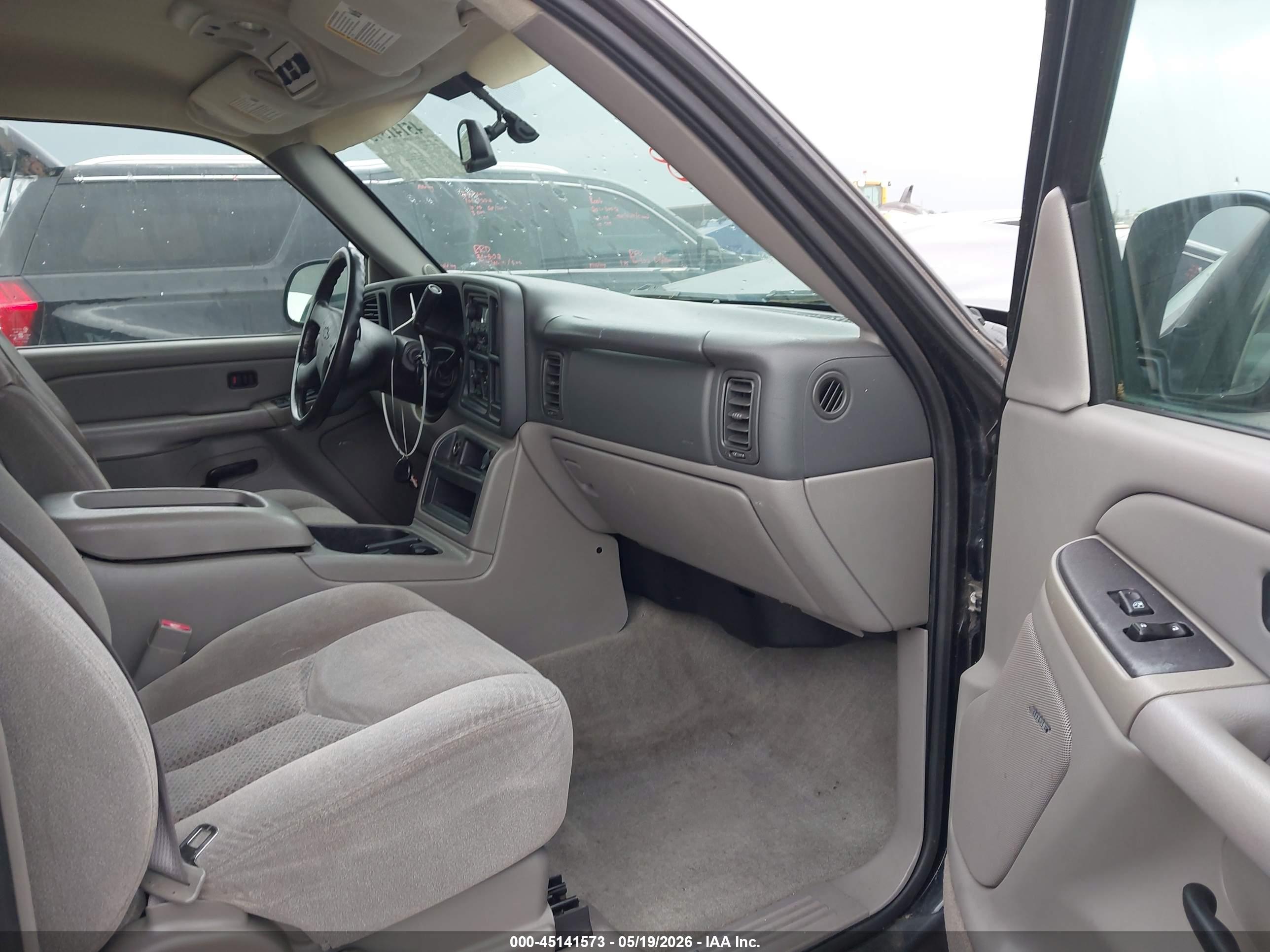 CHEVROLET TAHOE image 5