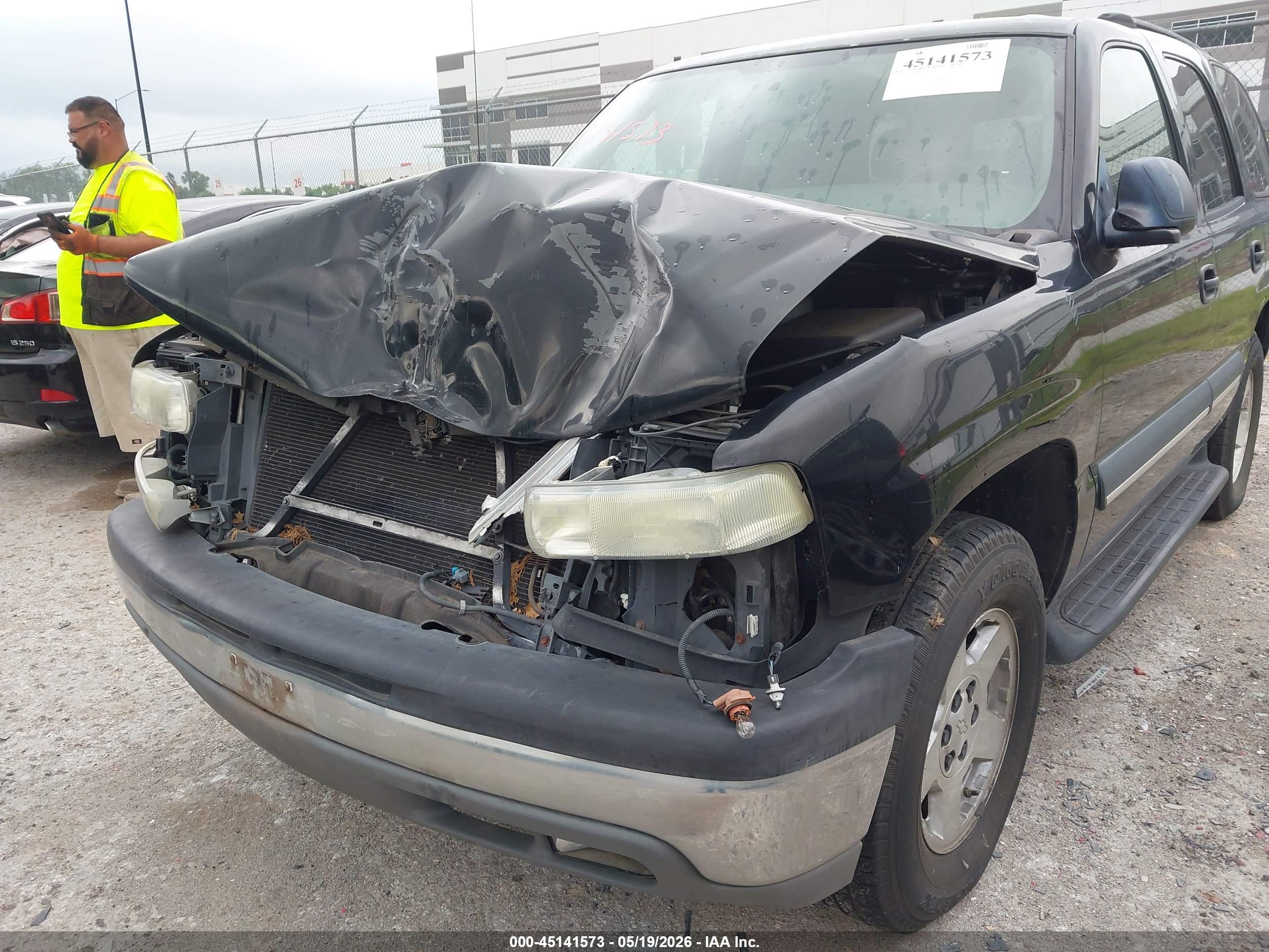 CHEVROLET TAHOE image 6