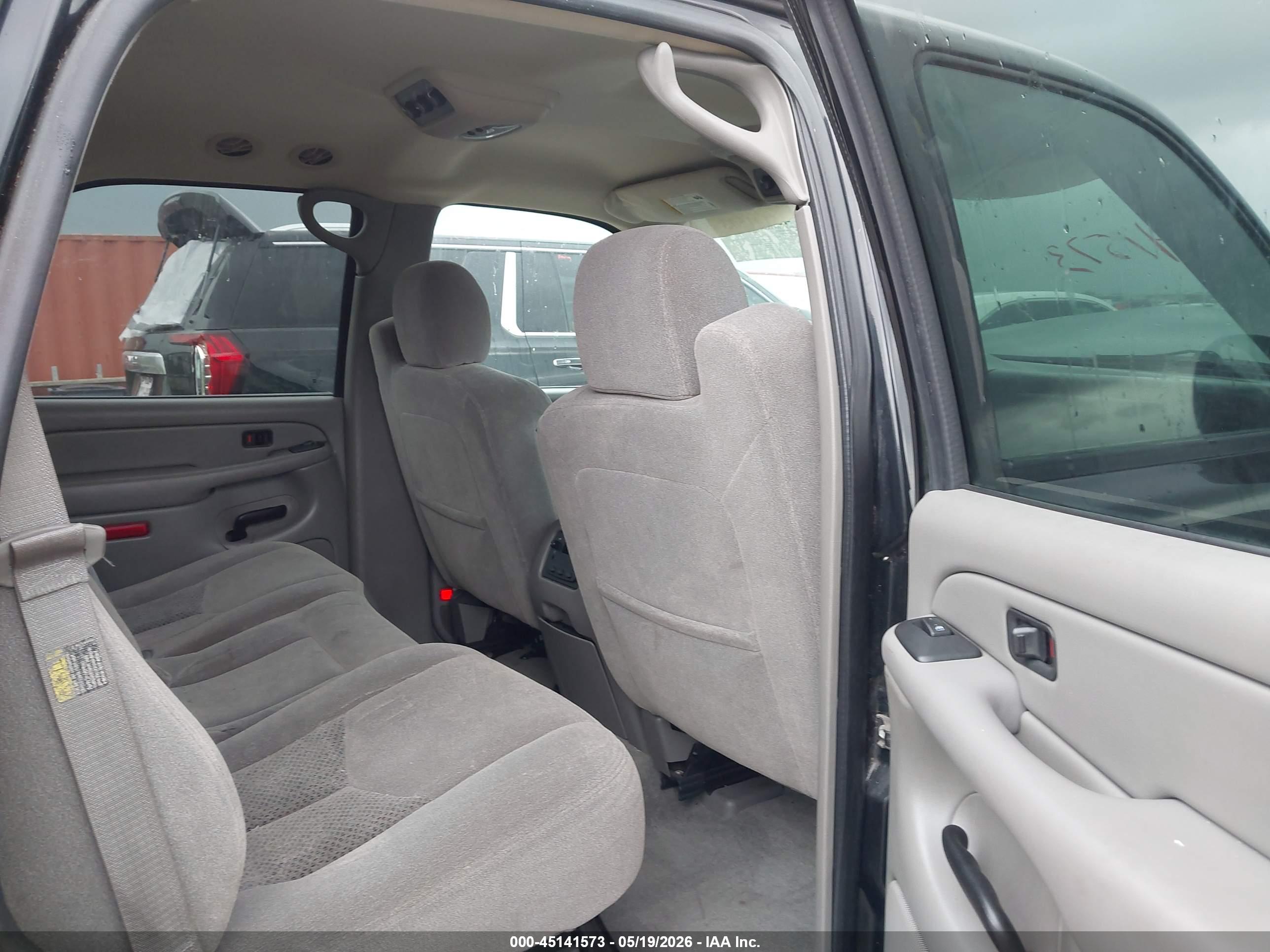 CHEVROLET TAHOE image 8