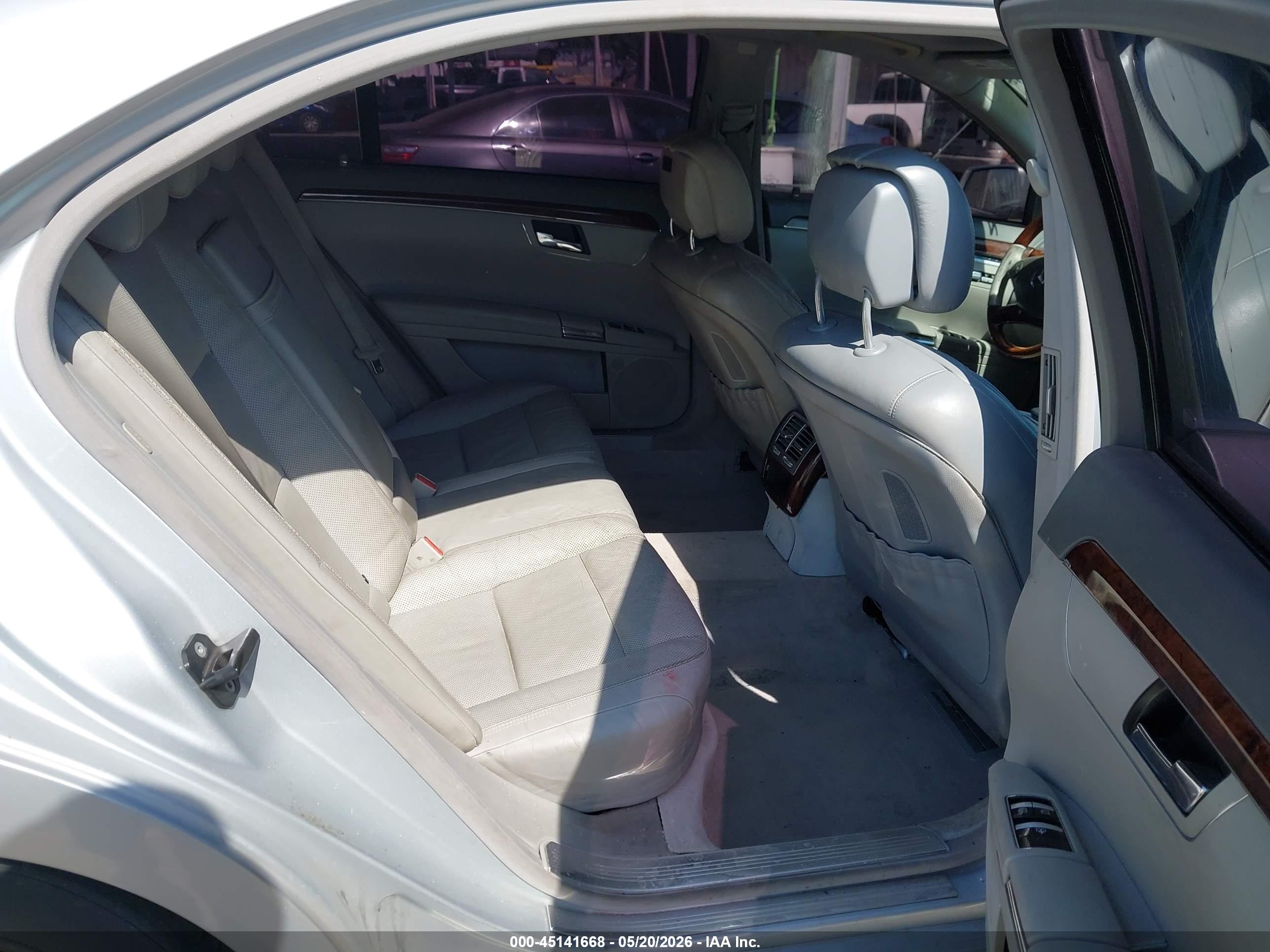 MERCEDES-BENZ S image 8