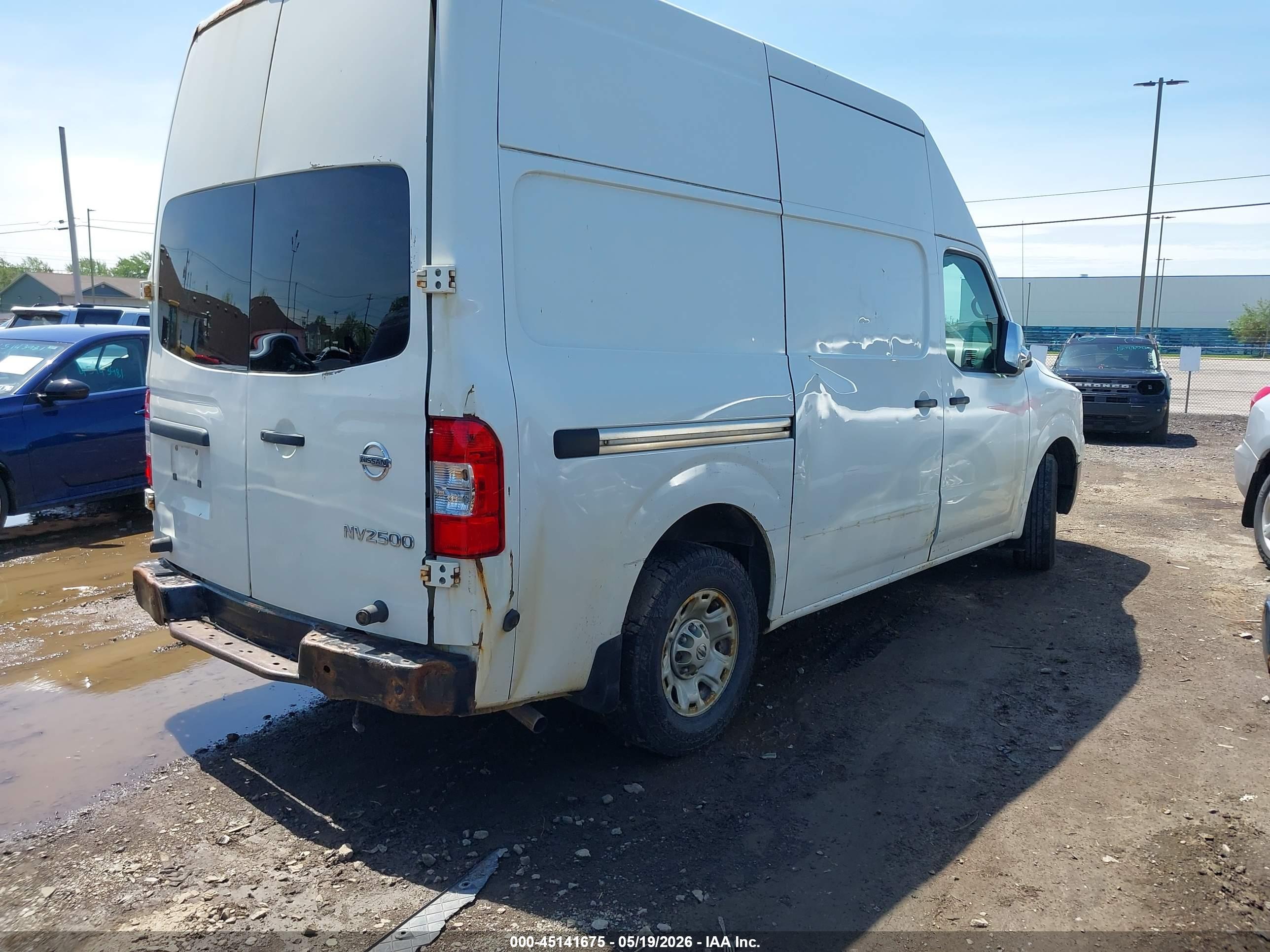 NISSAN NV image 4