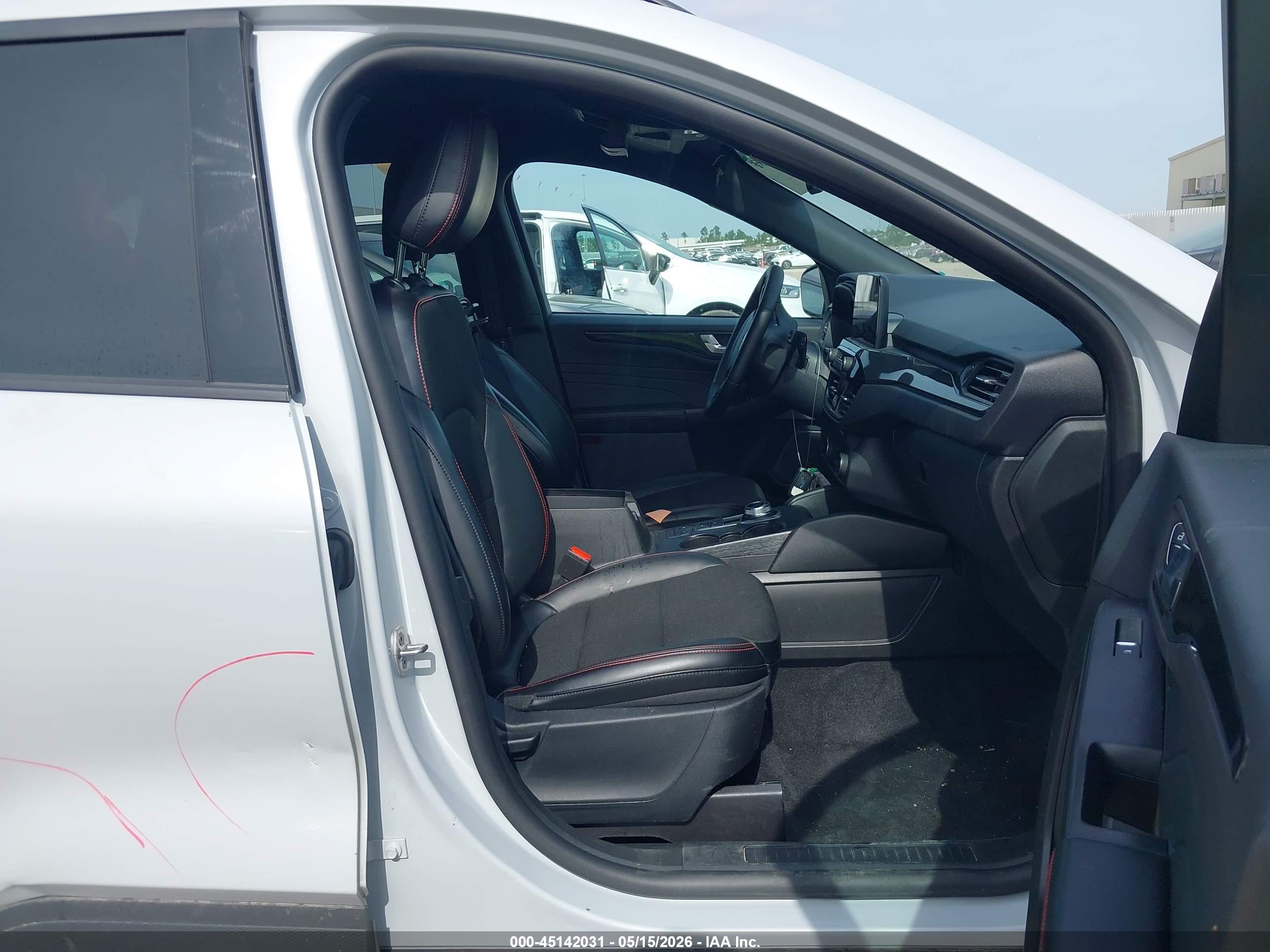 FORD ESCAPE image 5