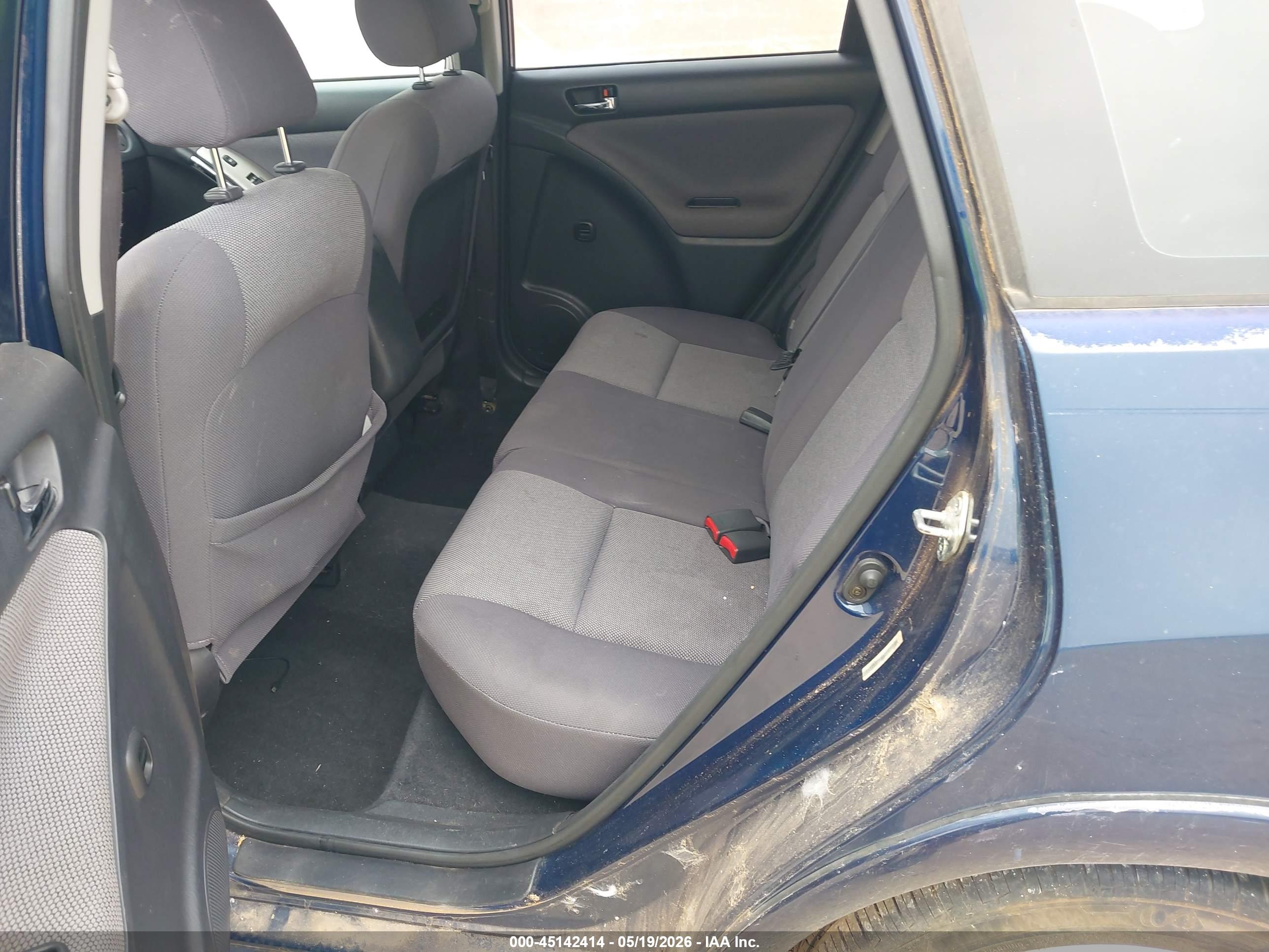 TOYOTA MATRIX image 8