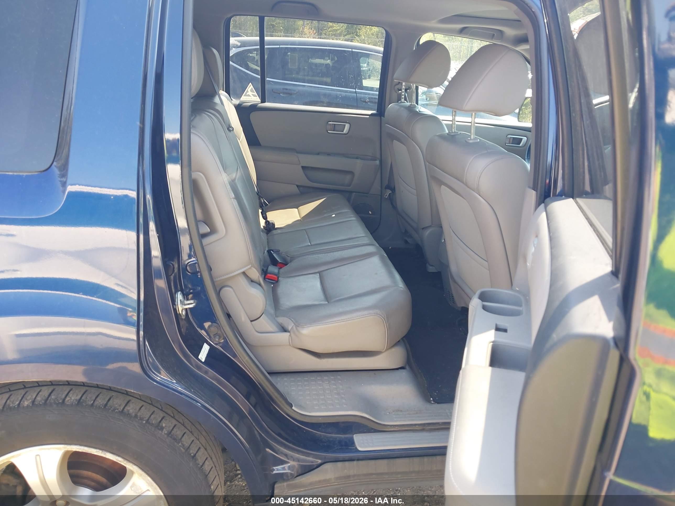 HONDA PILOT image 8