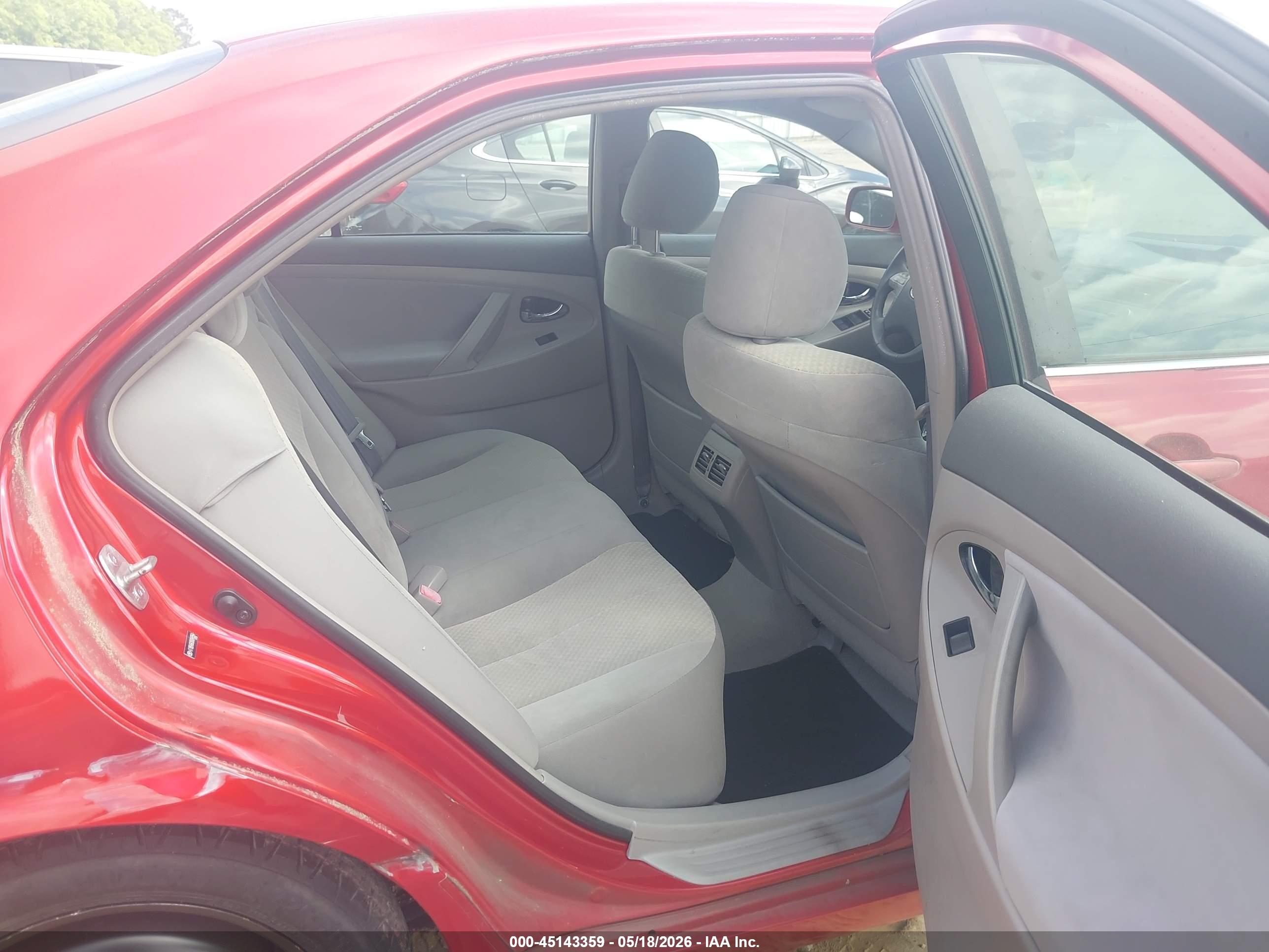 TOYOTA CAMRY image 8