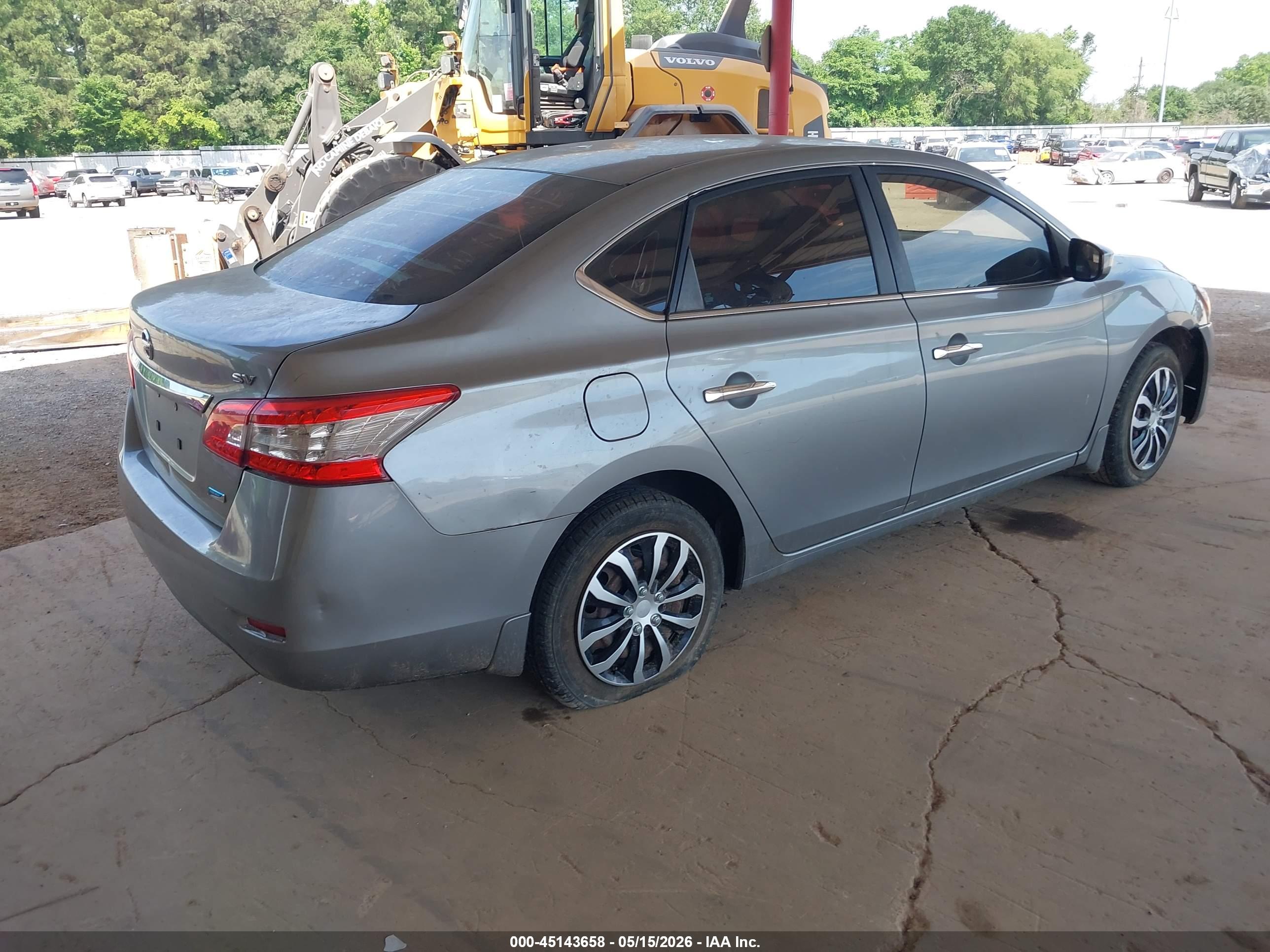 NISSAN SENTRA image 4