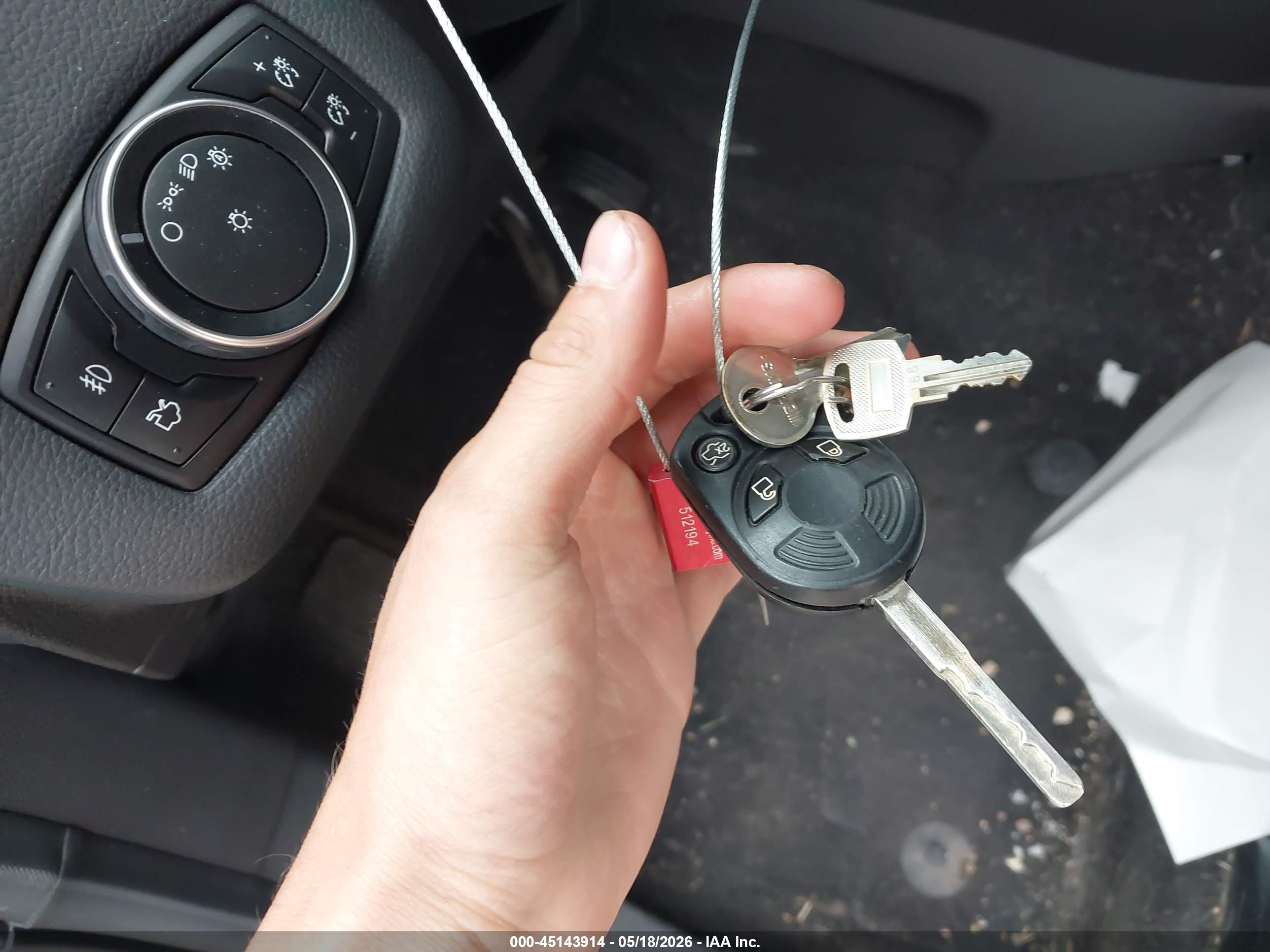 FORD ESCAPE image 11