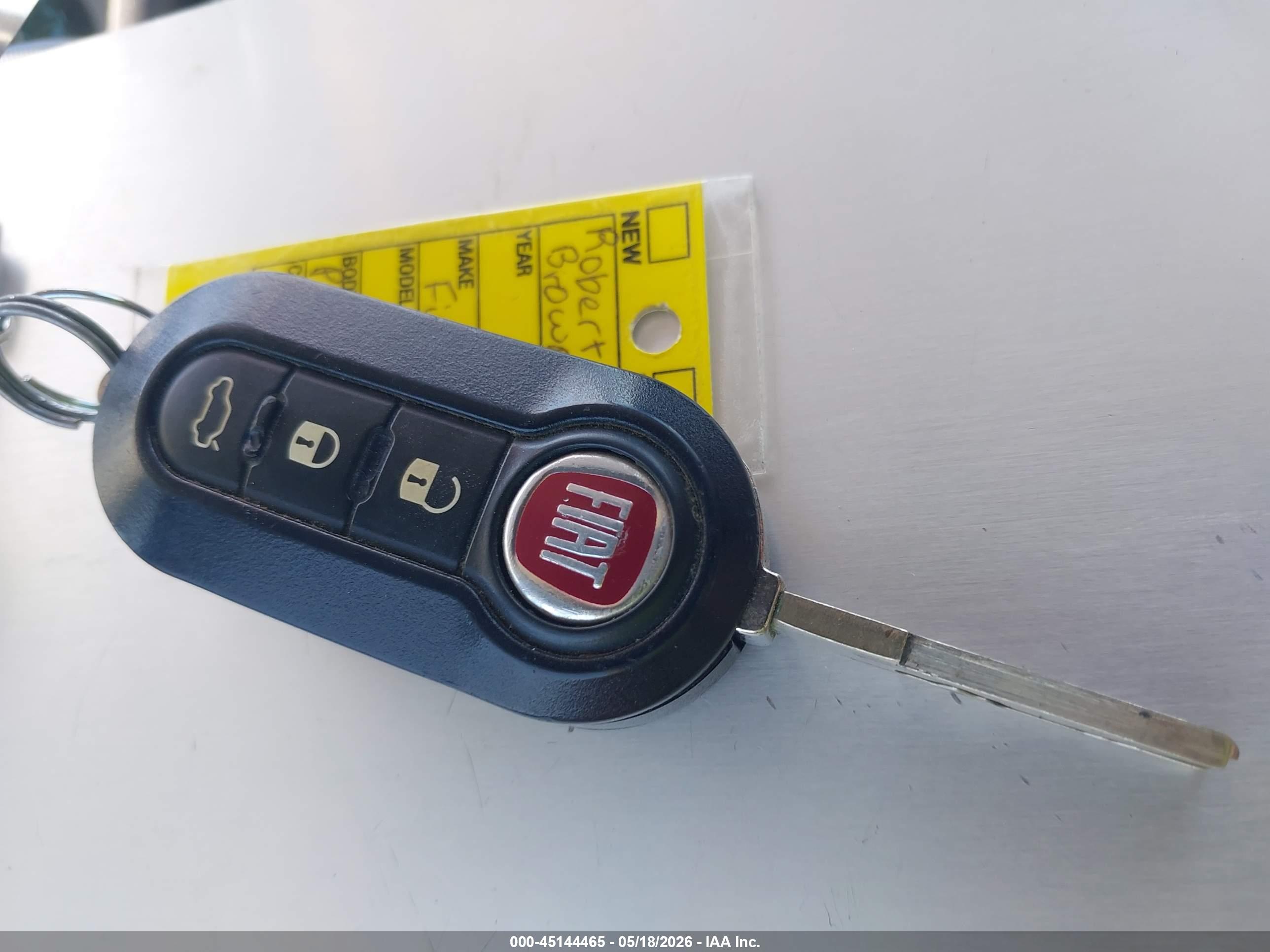 FIAT 500L image 11