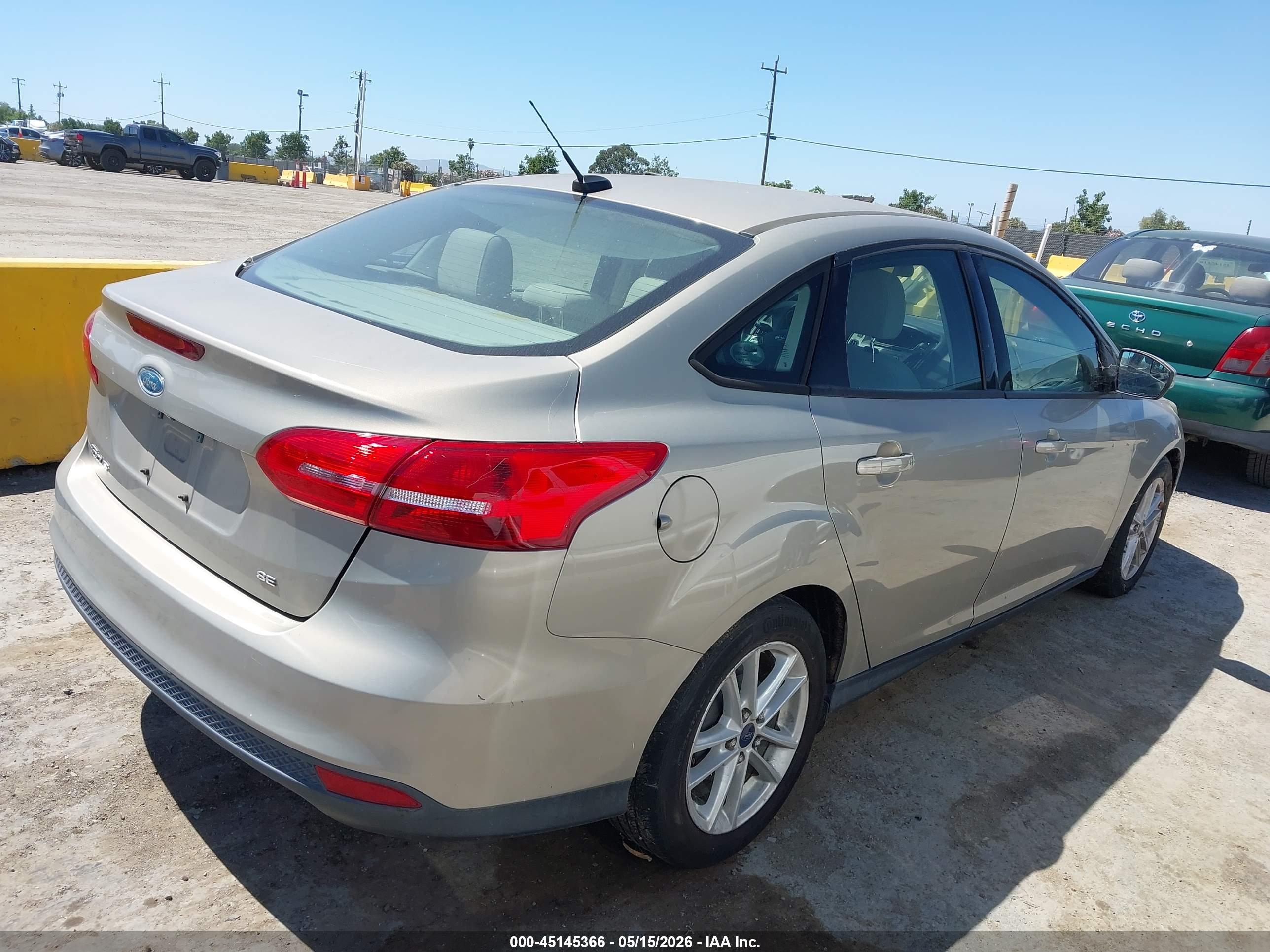 FORD FOCUS image 4