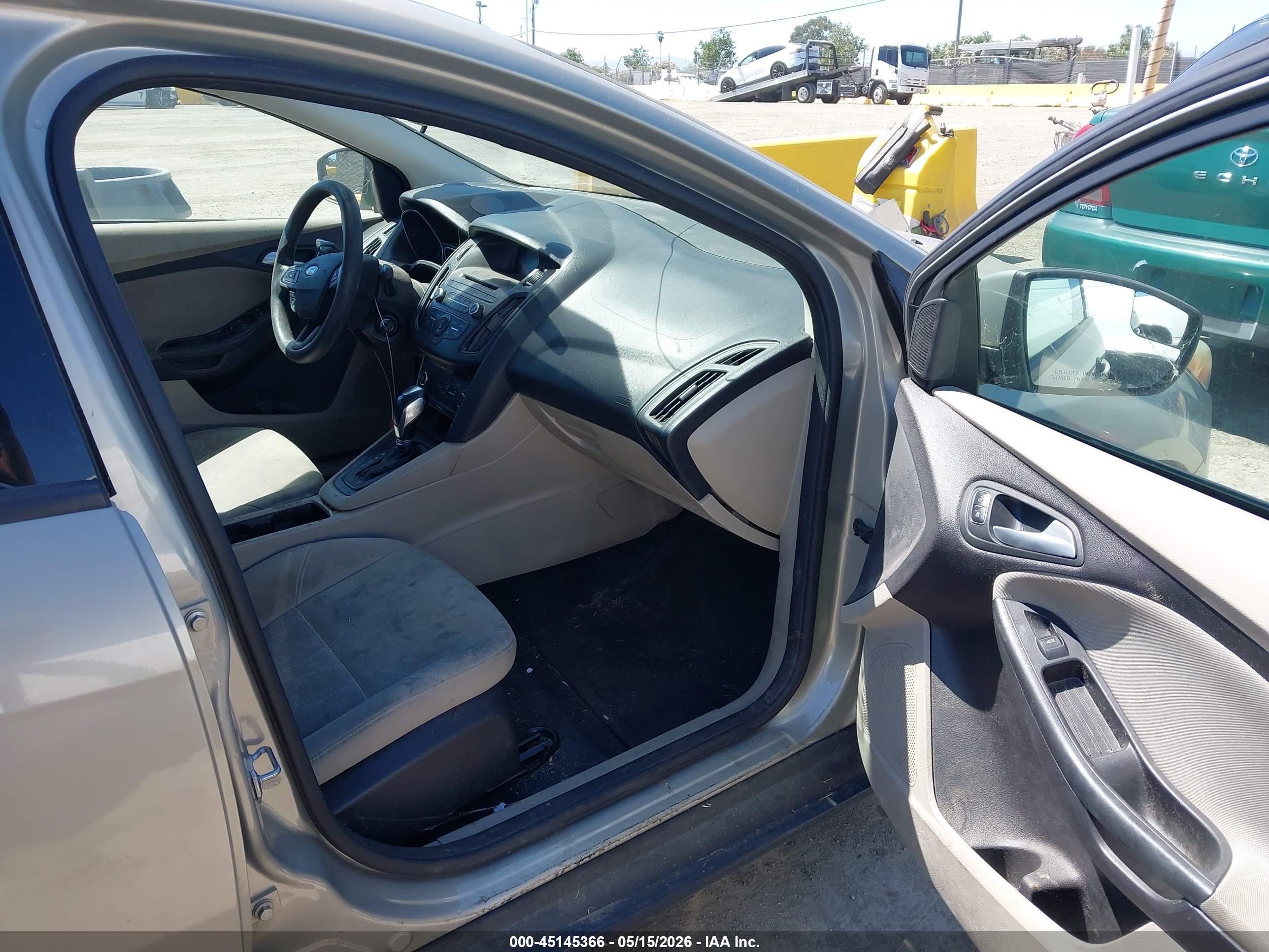 FORD FOCUS image 5