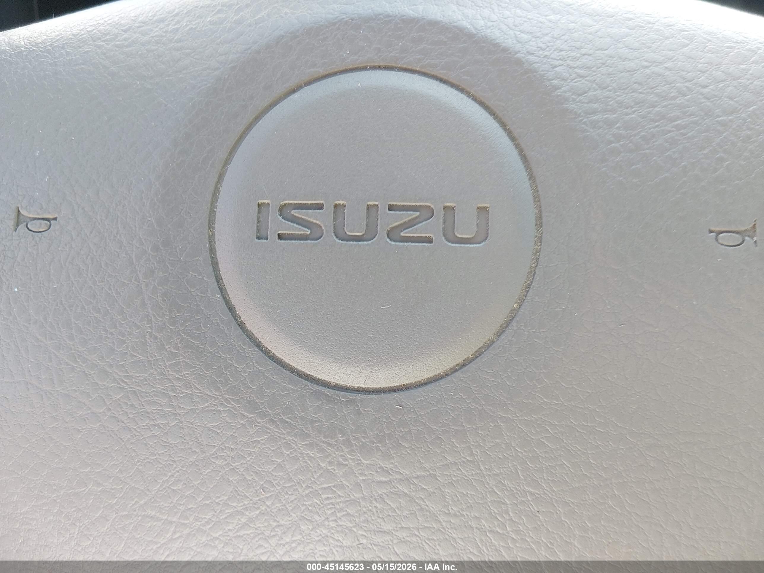 ISUZU RODEO image 6