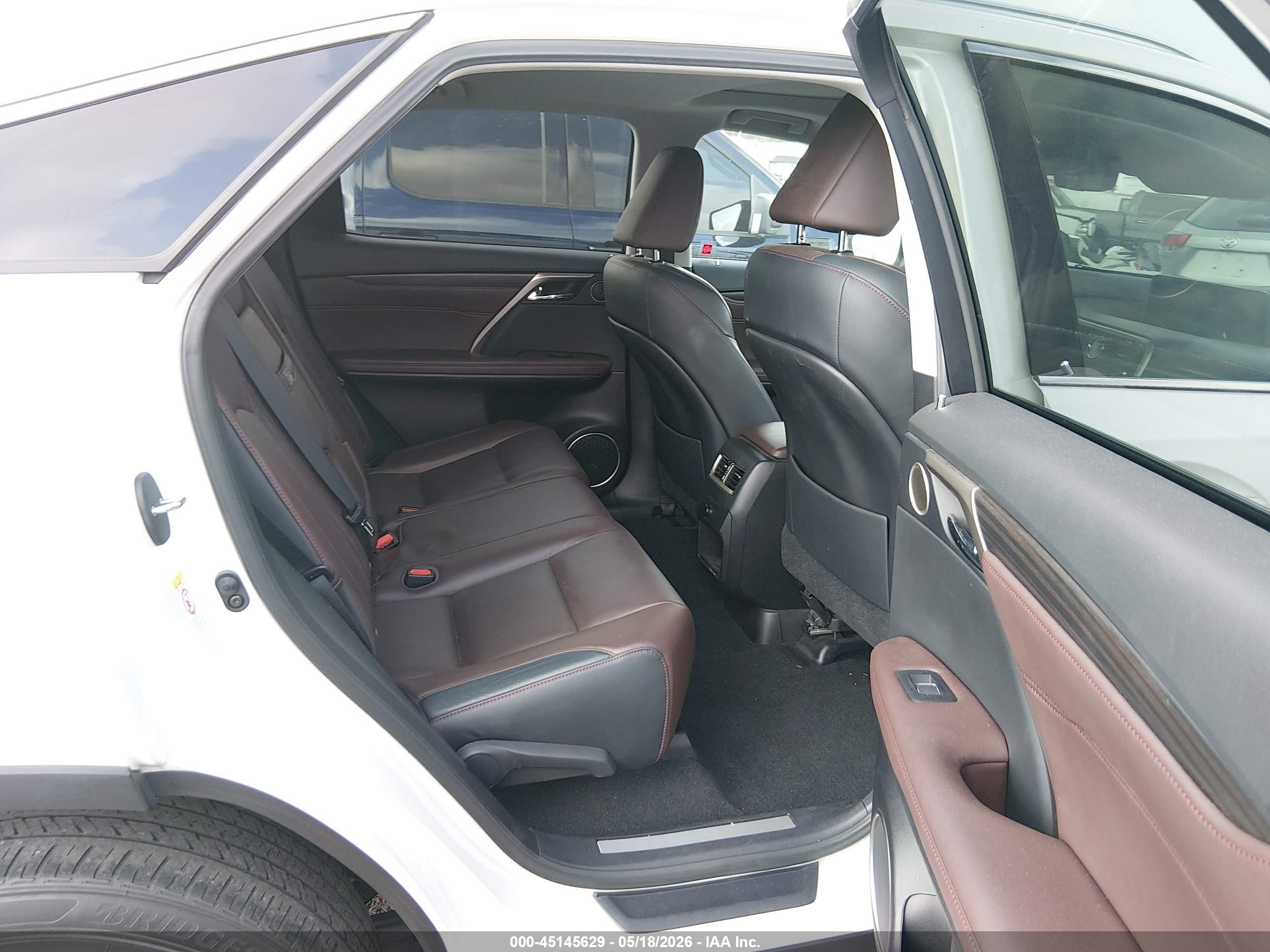 LEXUS RX image 8