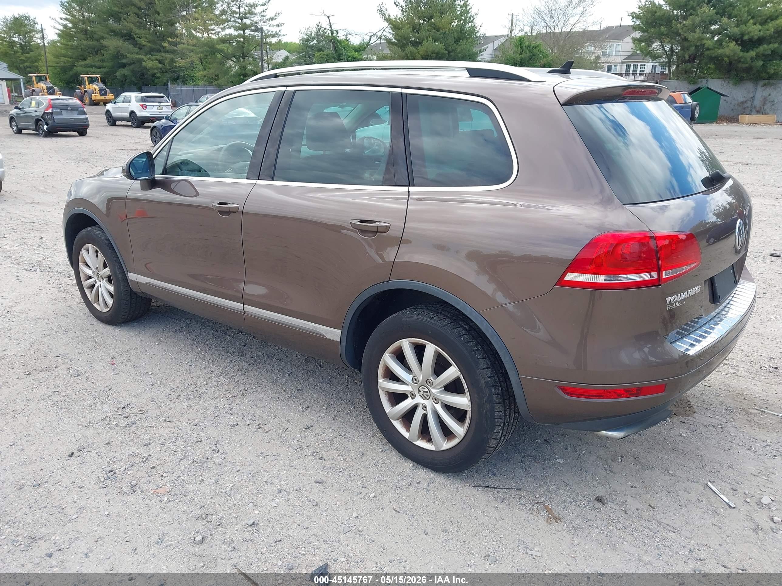 VOLKSWAGEN TOUAREG image 3
