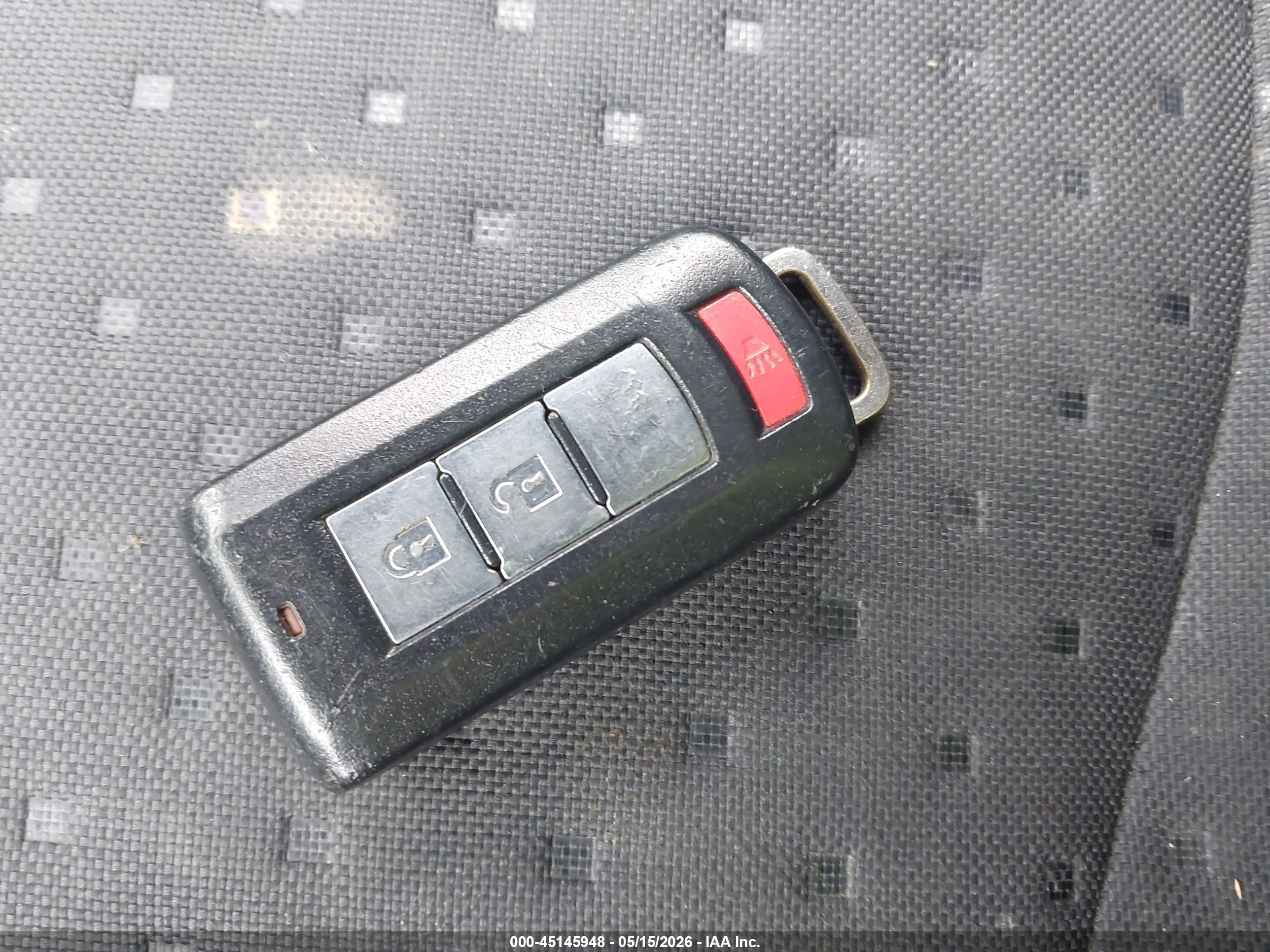 MITSUBISHI OUTLANDER image 11