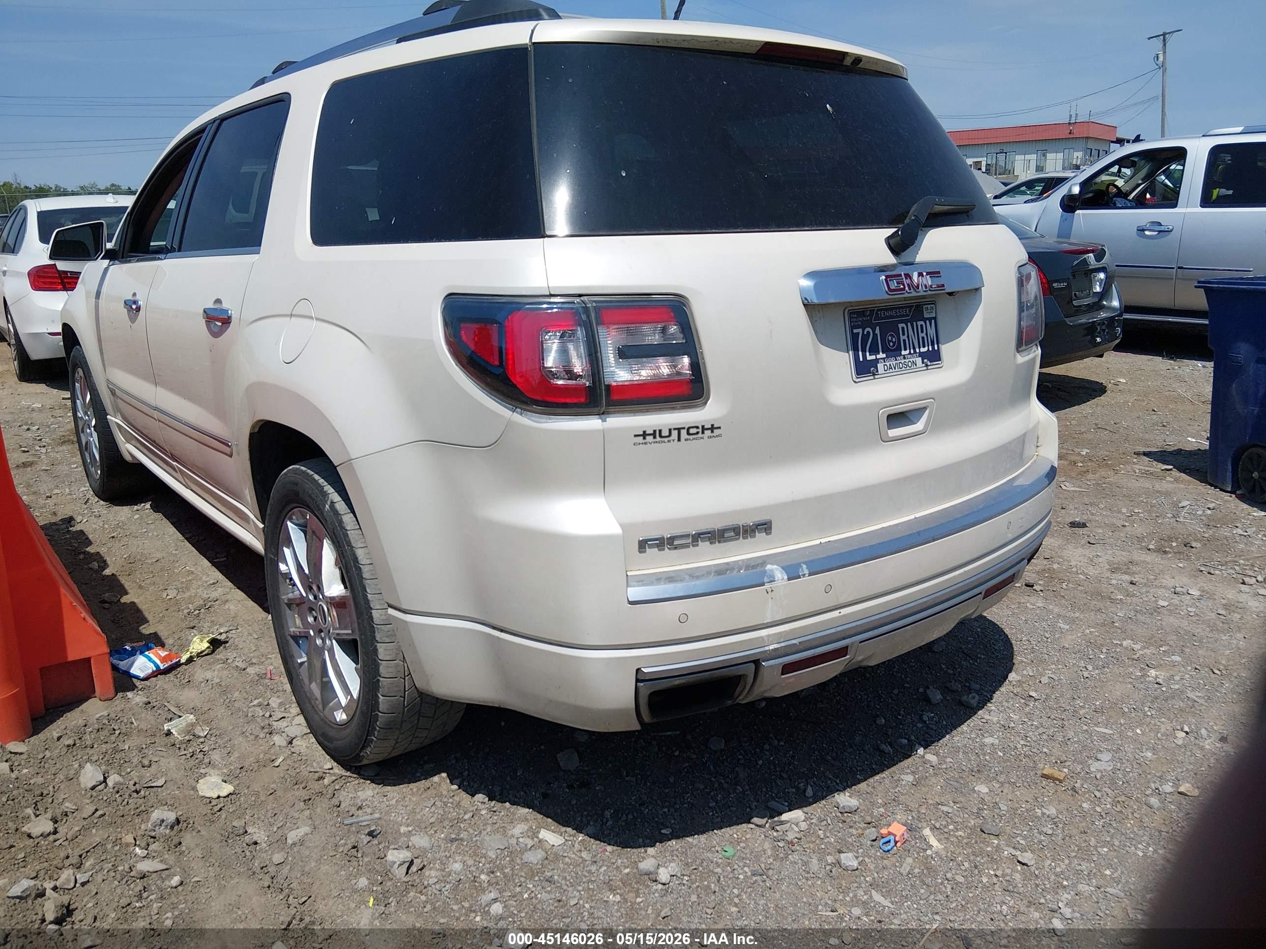 GMC ACADIA image 3