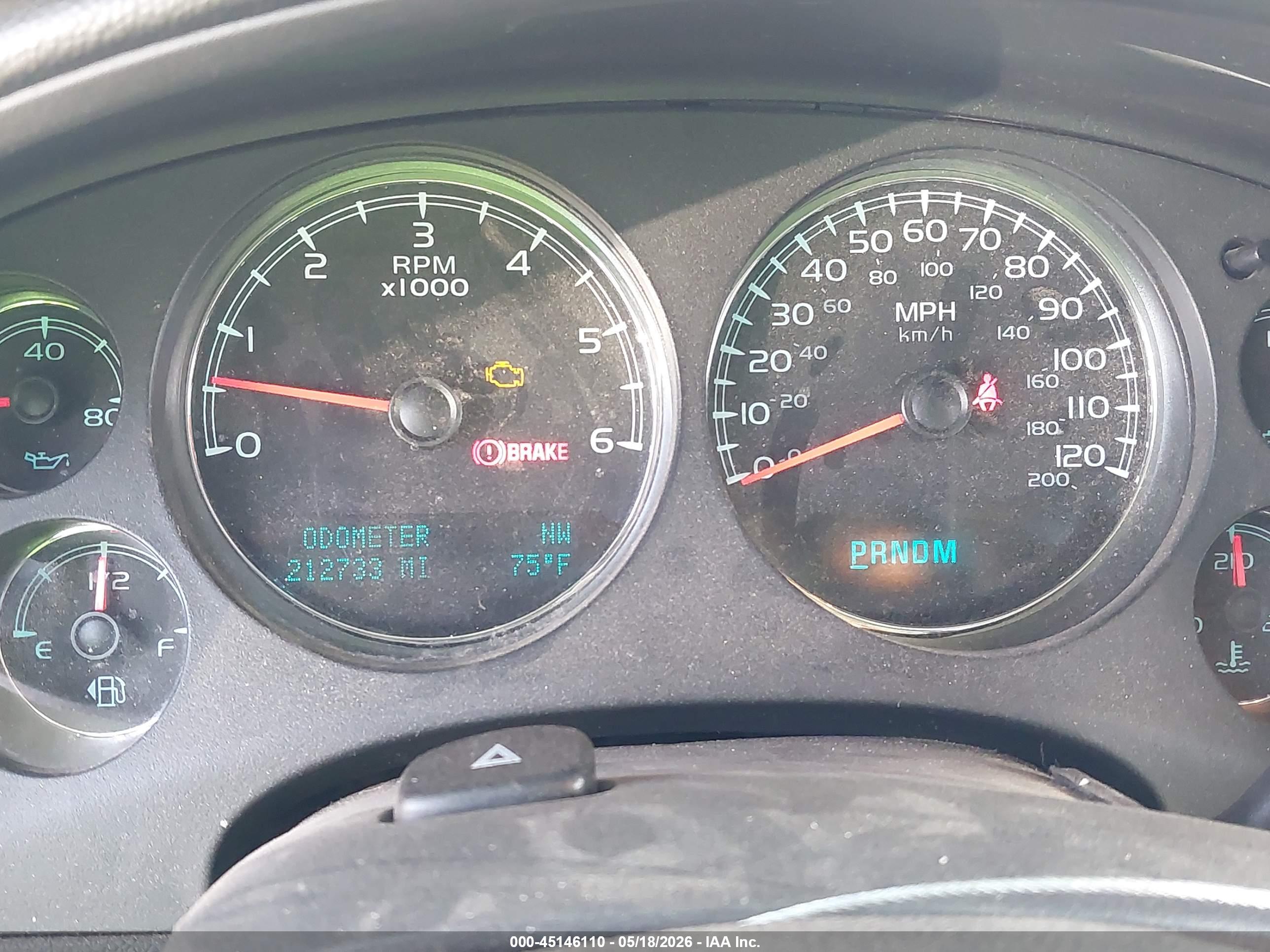 CHEVROLET SUBURBAN image 7