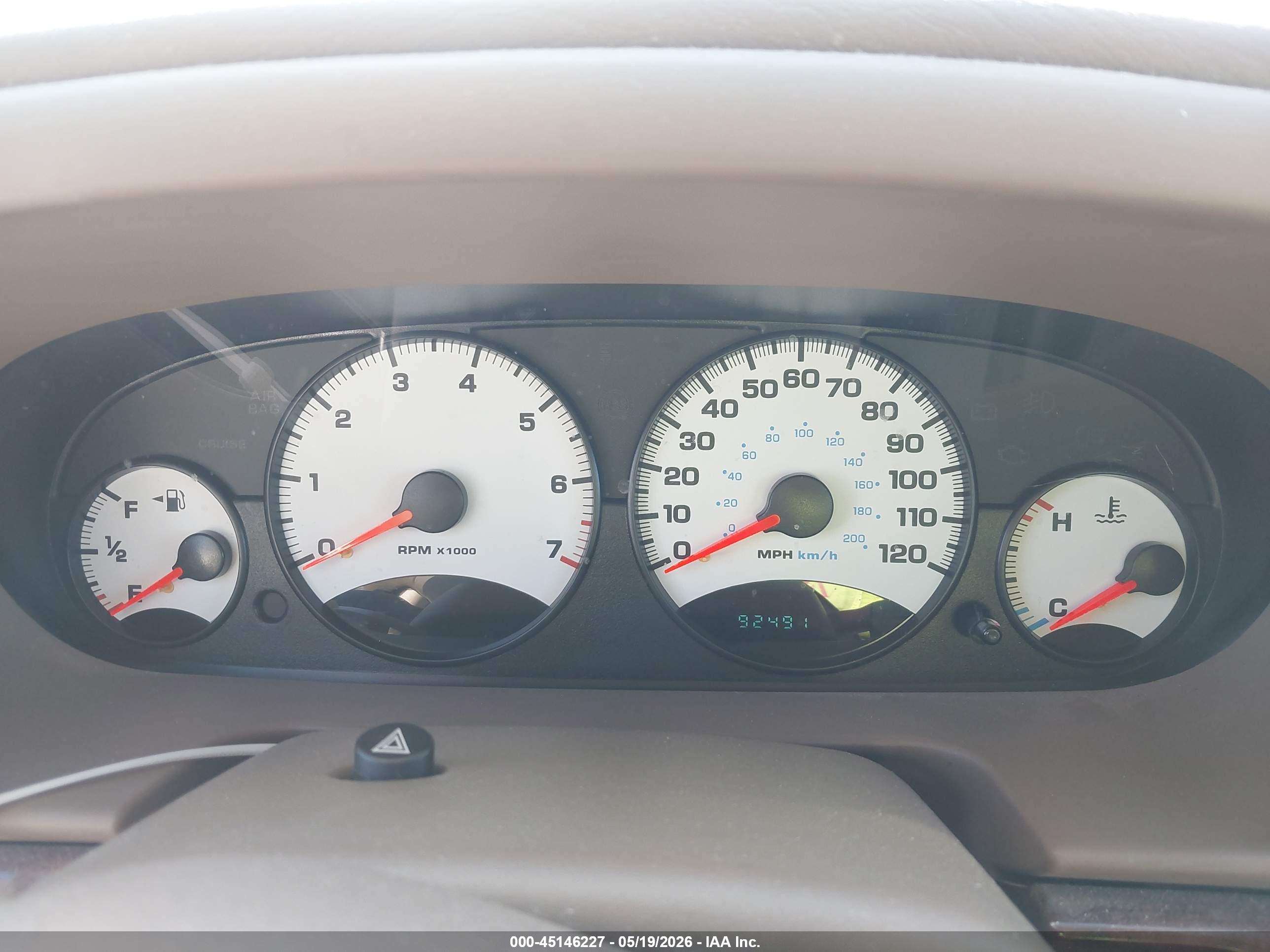 DODGE STRATUS image 7