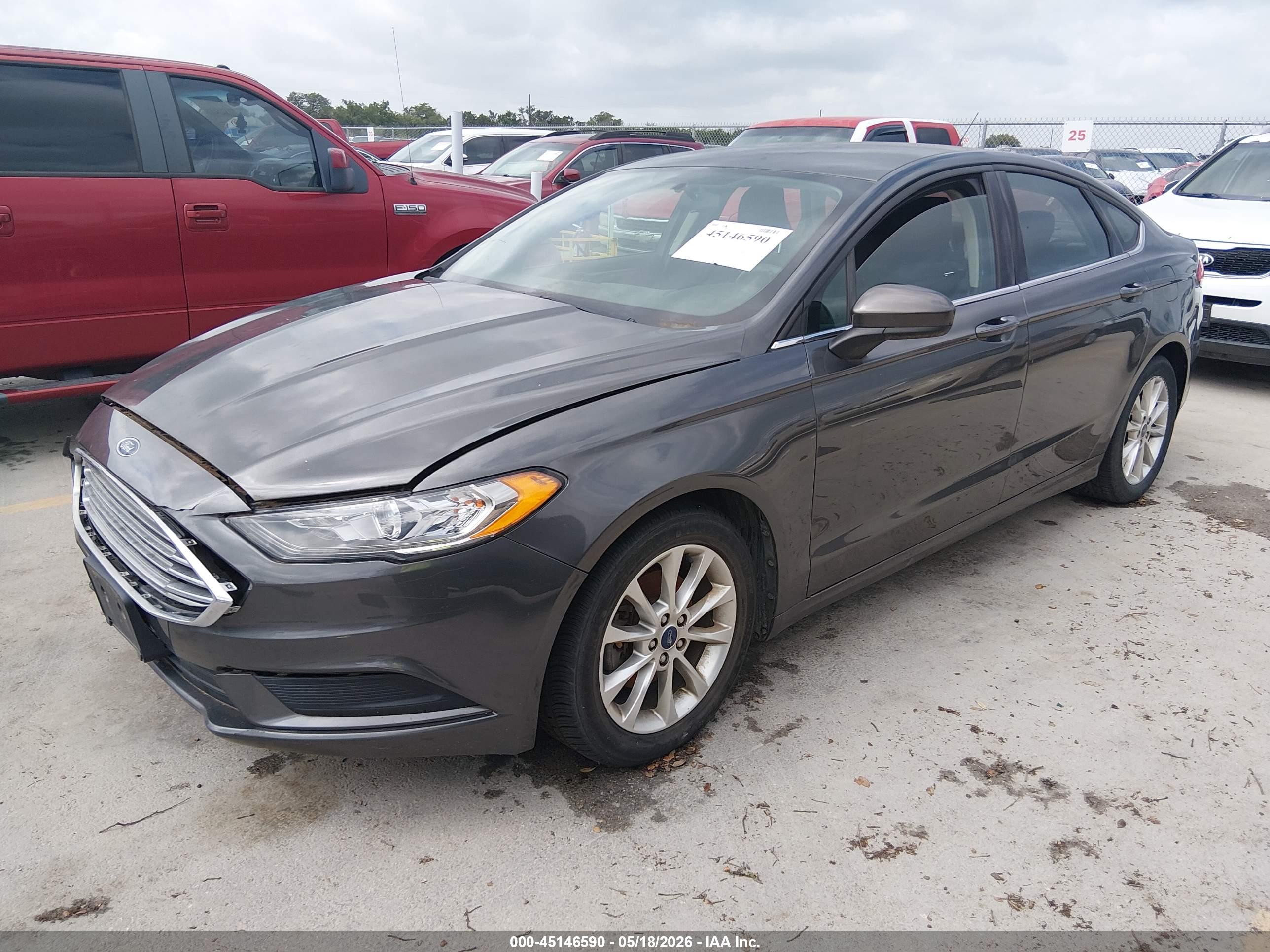 FORD FUSION image 2