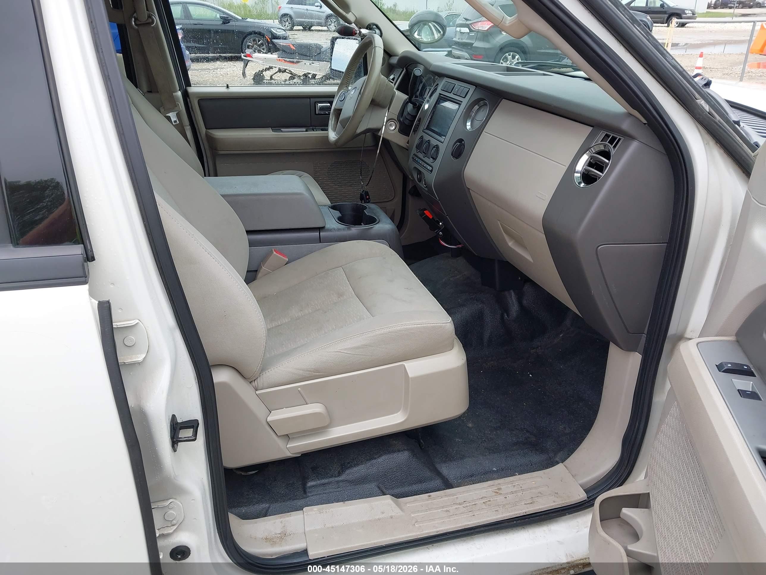 FORD EXPEDITION image 5