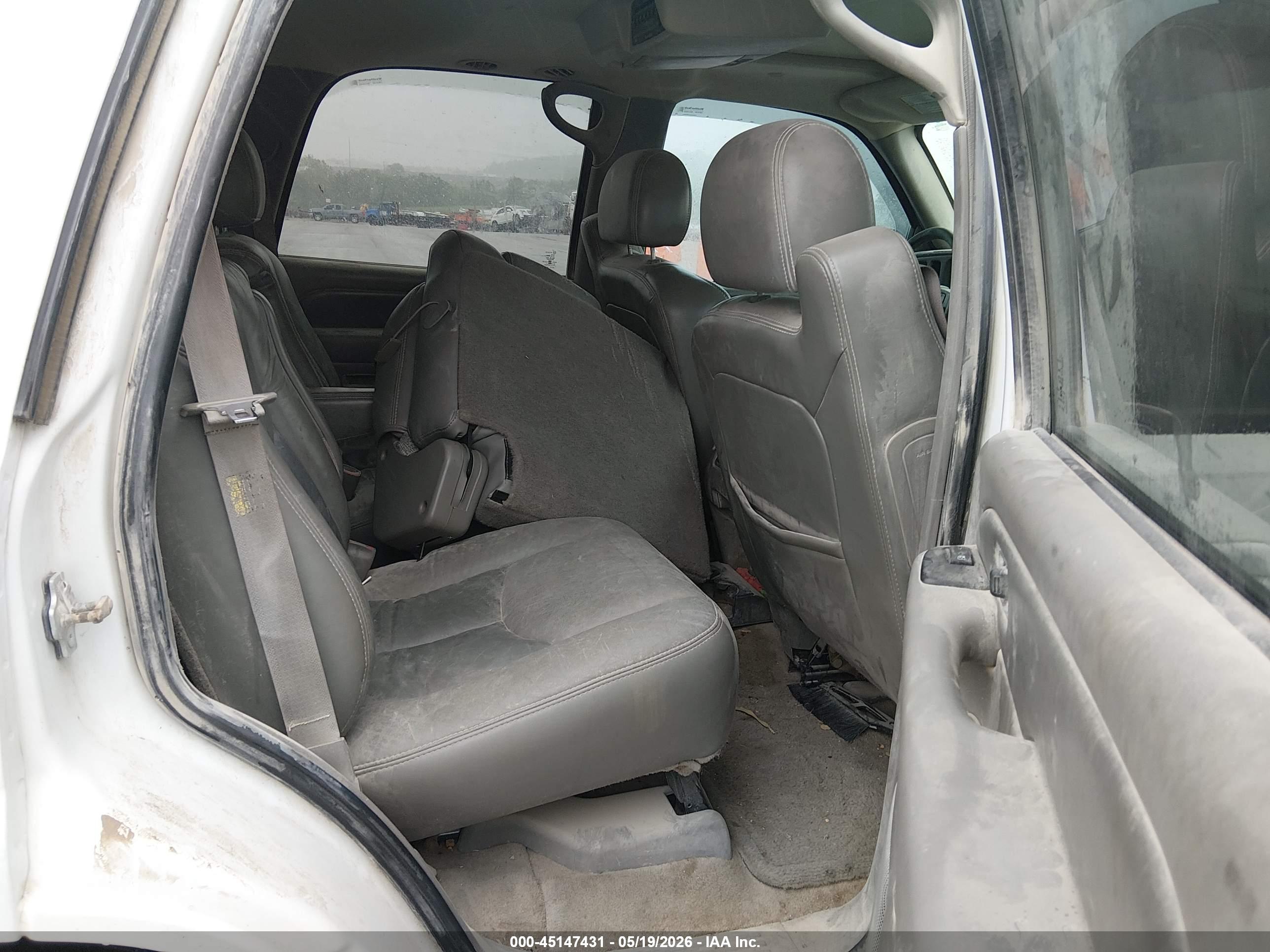 GMC YUKON image 8
