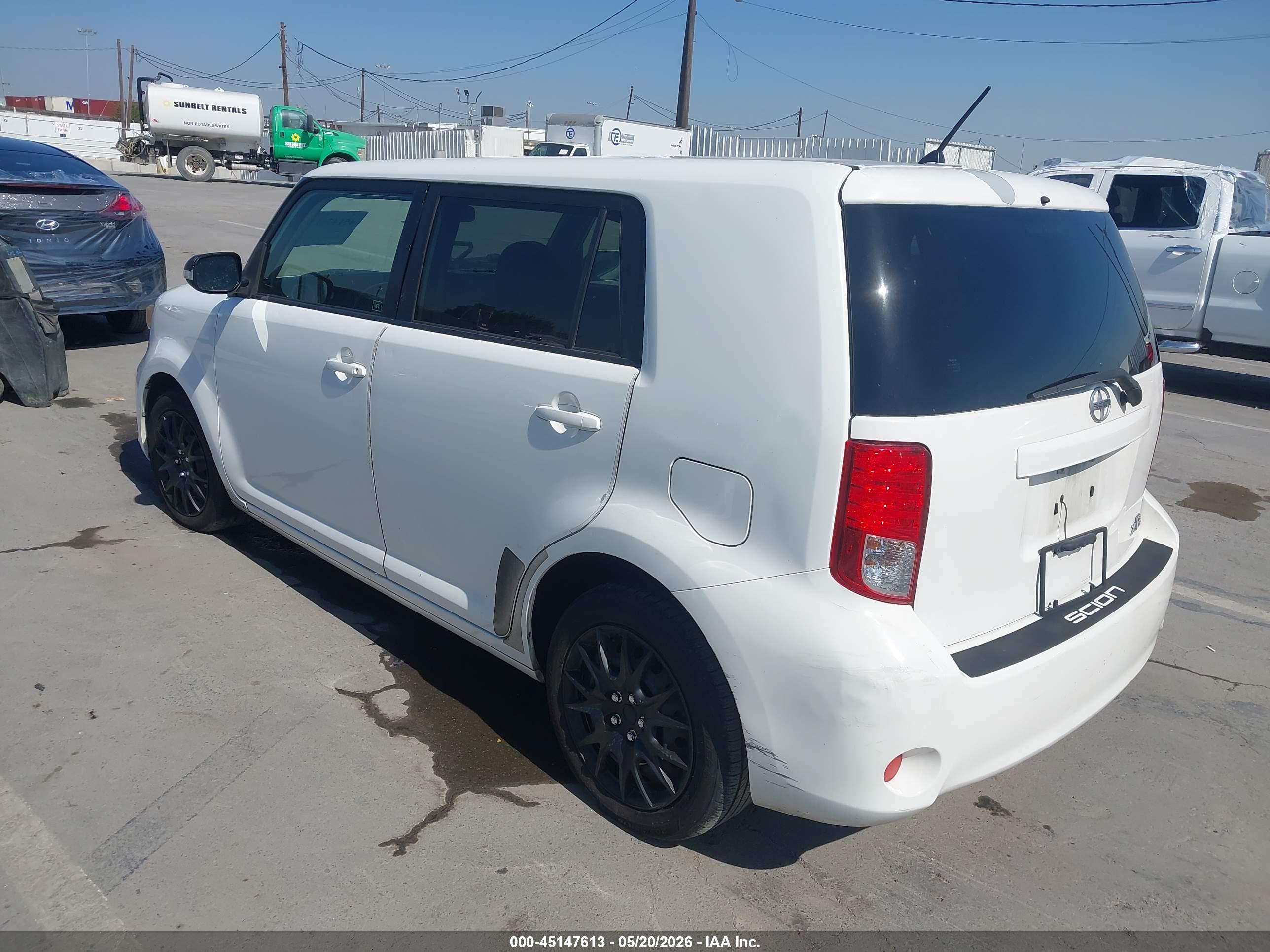 SCION XB image 3