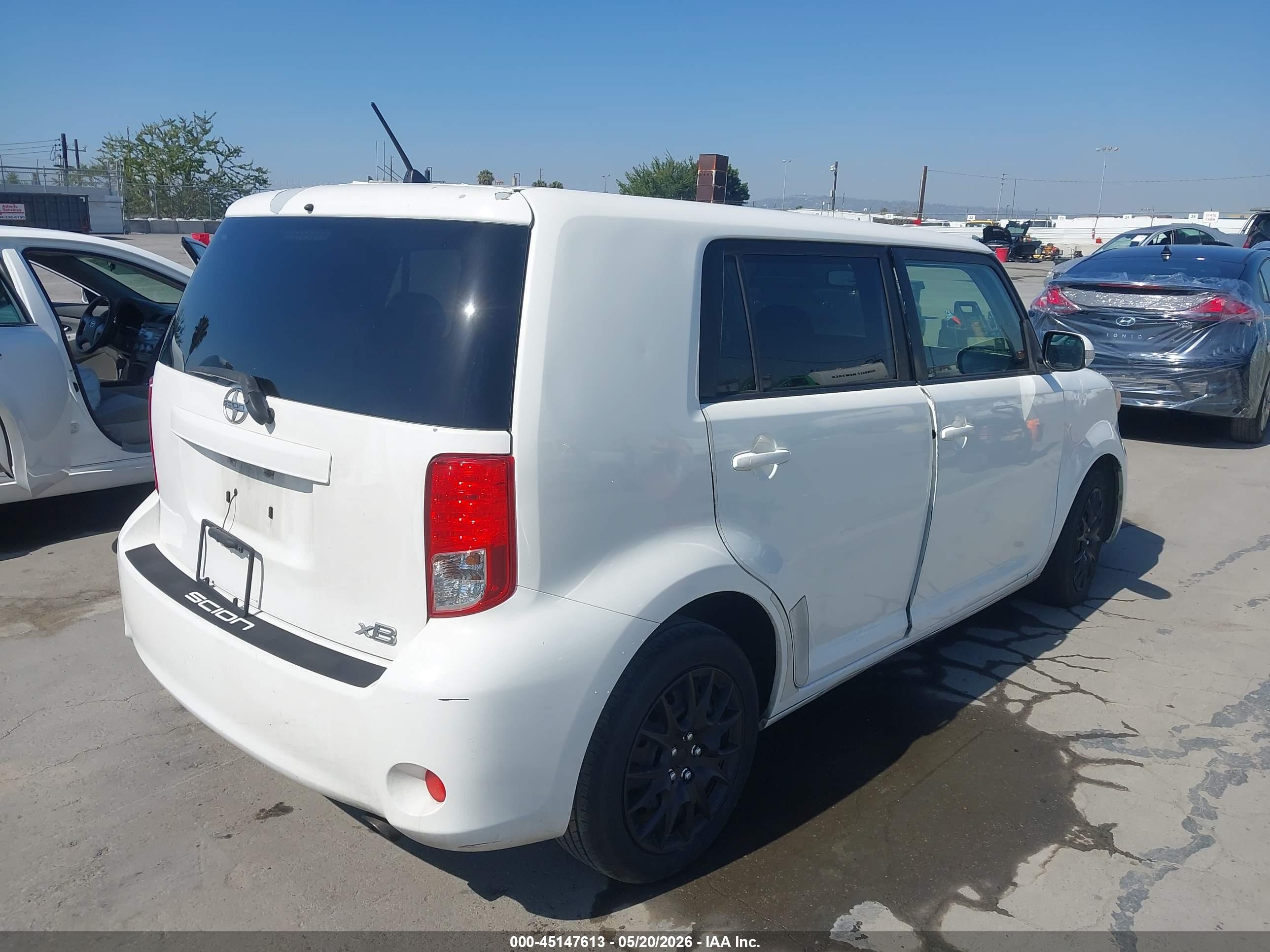 SCION XB image 4