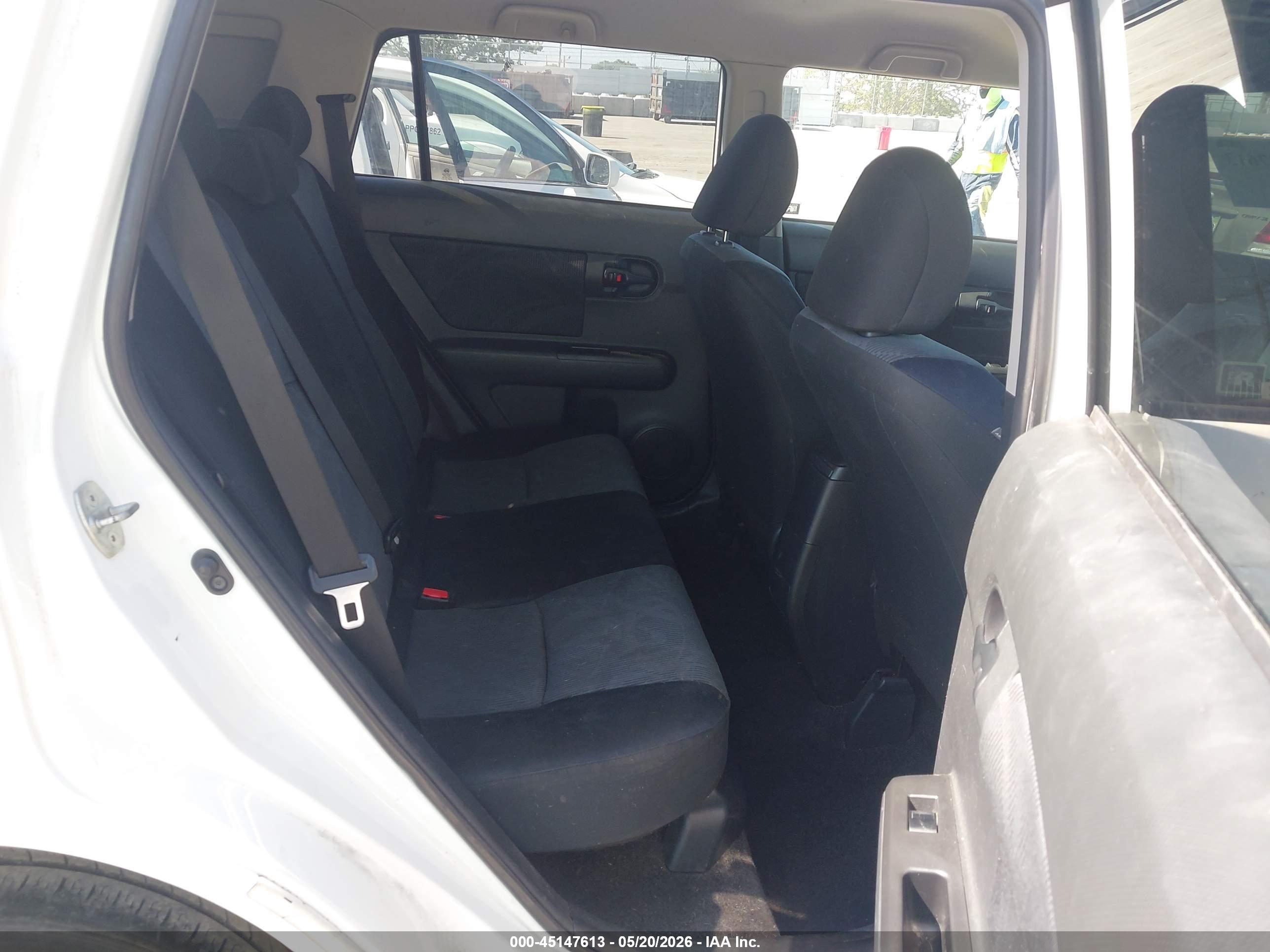 SCION XB image 8