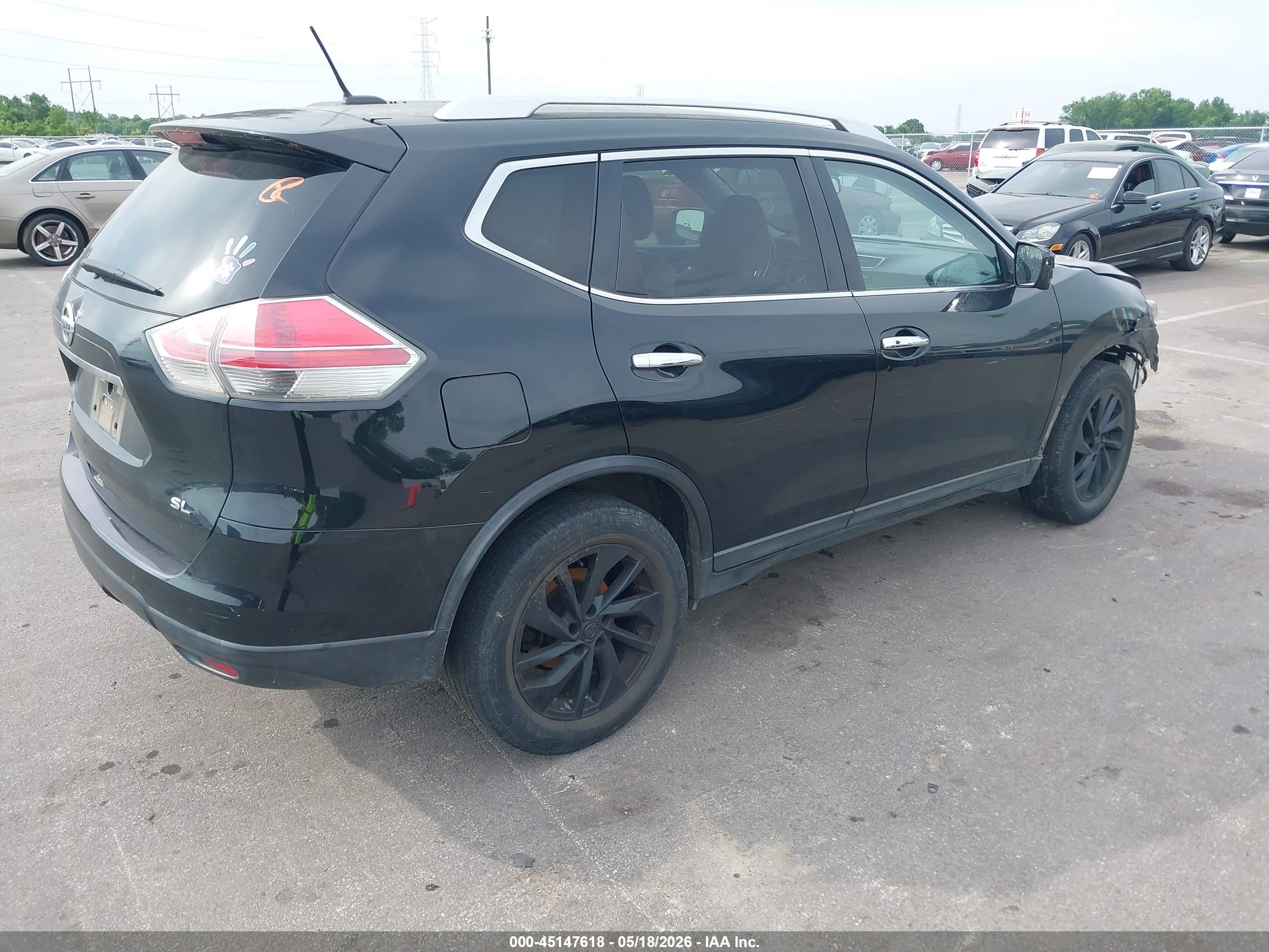 NISSAN ROGUE image 4