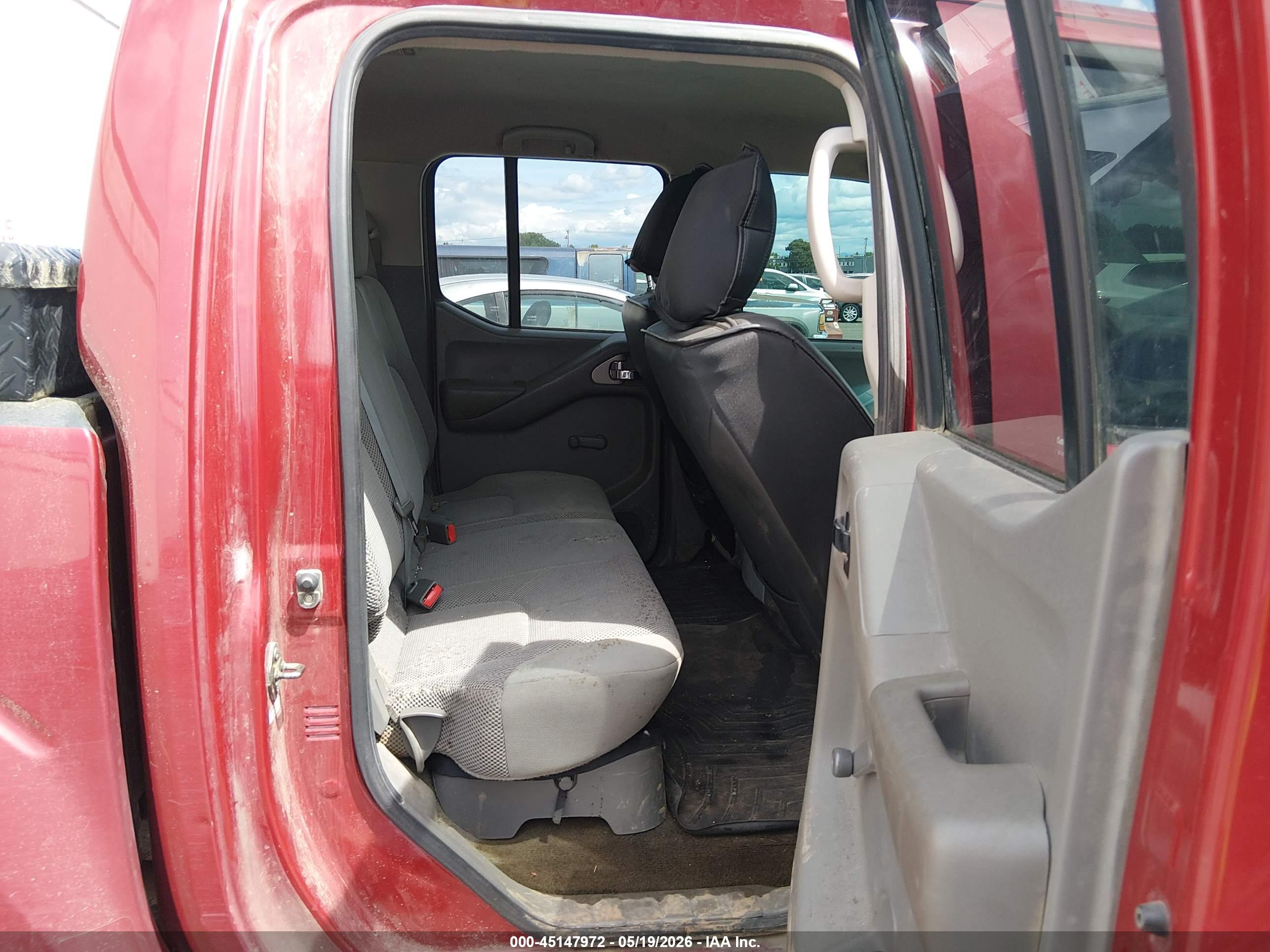 NISSAN FRONTIER image 8