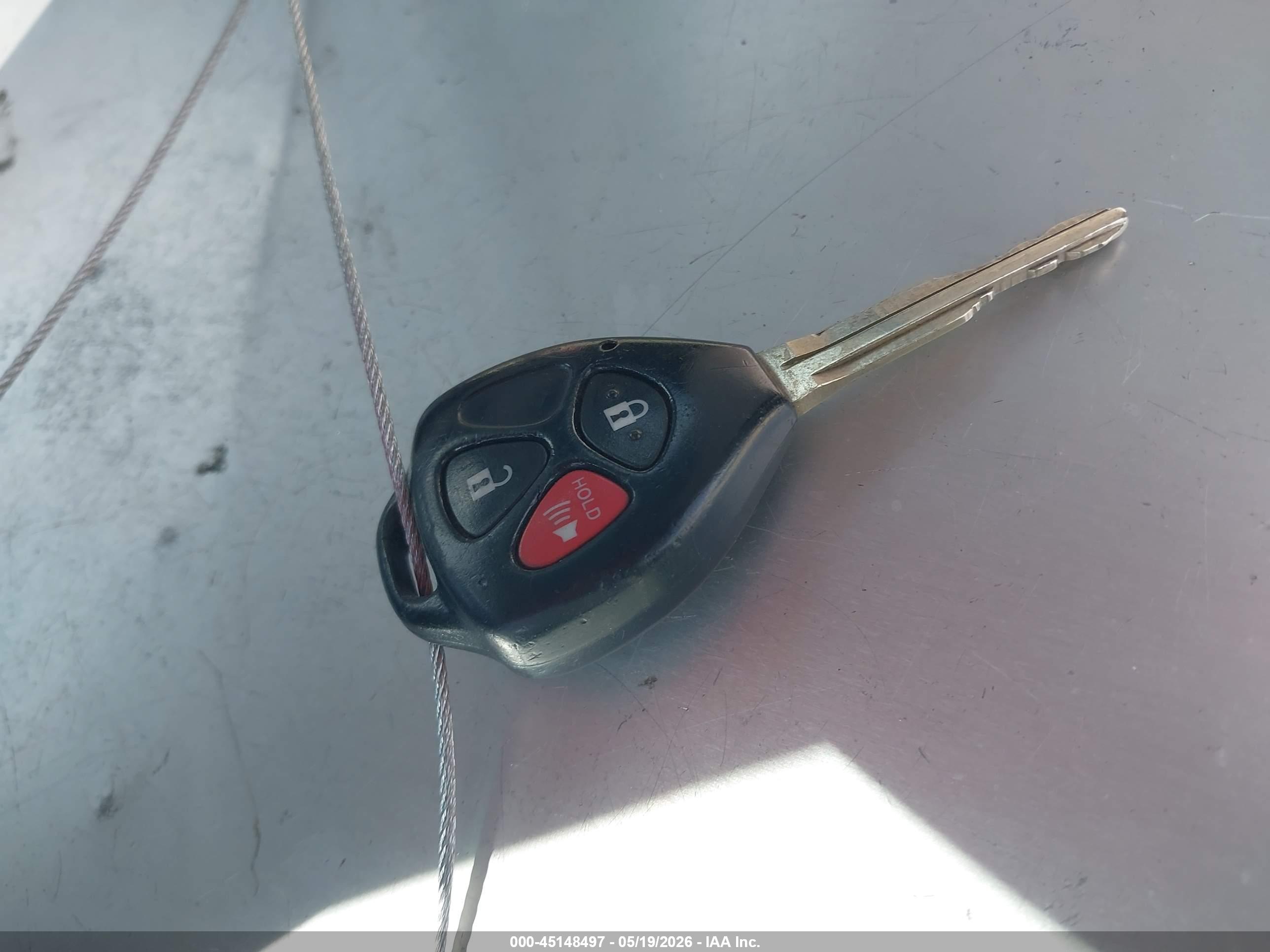 TOYOTA YARIS image 11