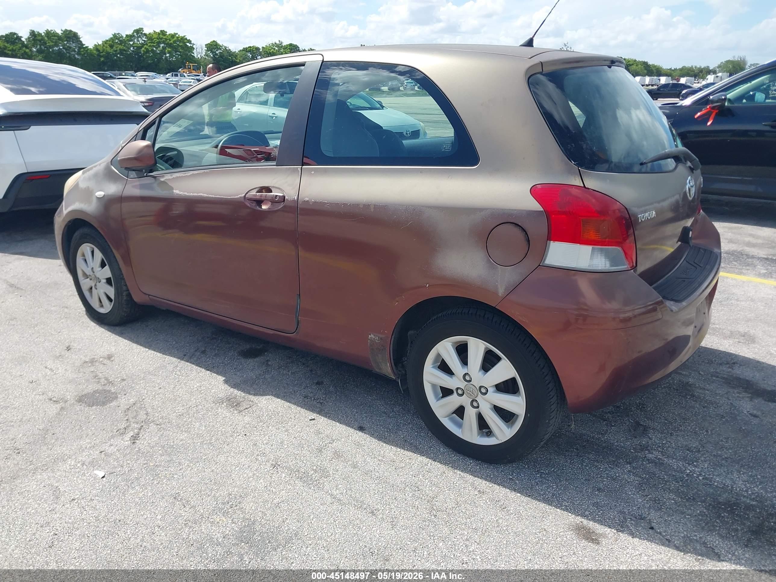 TOYOTA YARIS image 3