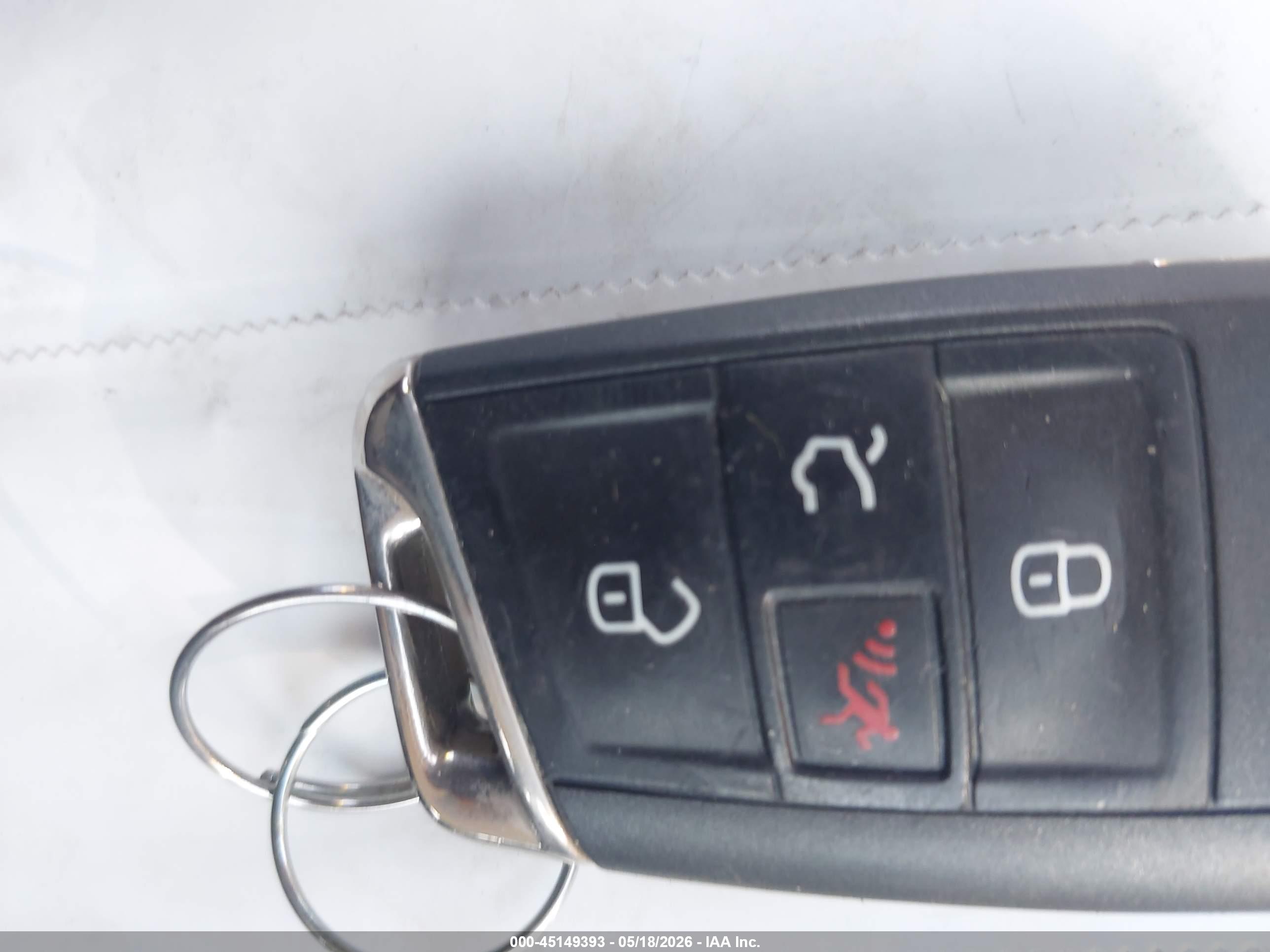 VOLKSWAGEN E-GOLF image 11