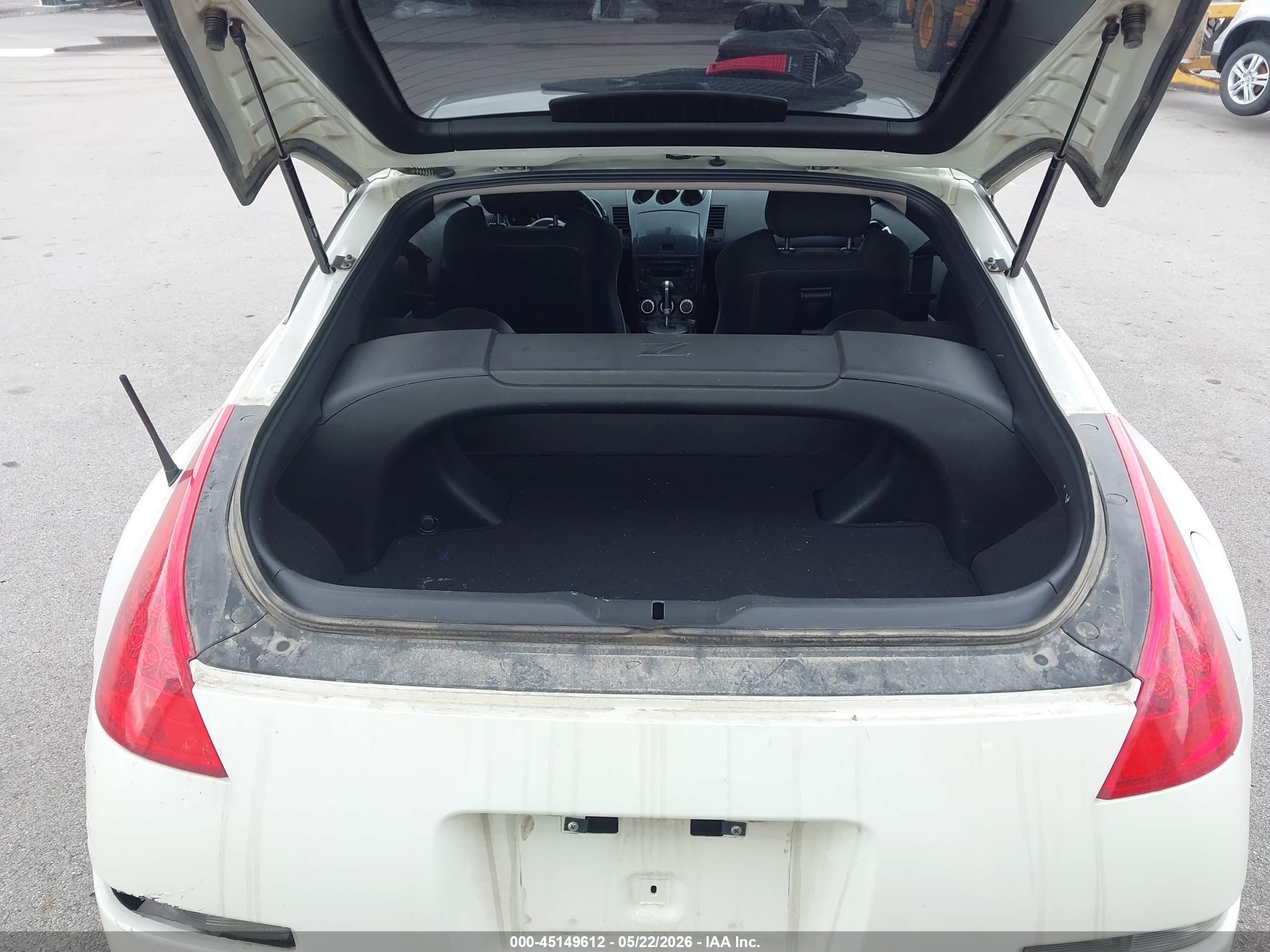 NISSAN 350Z image 8