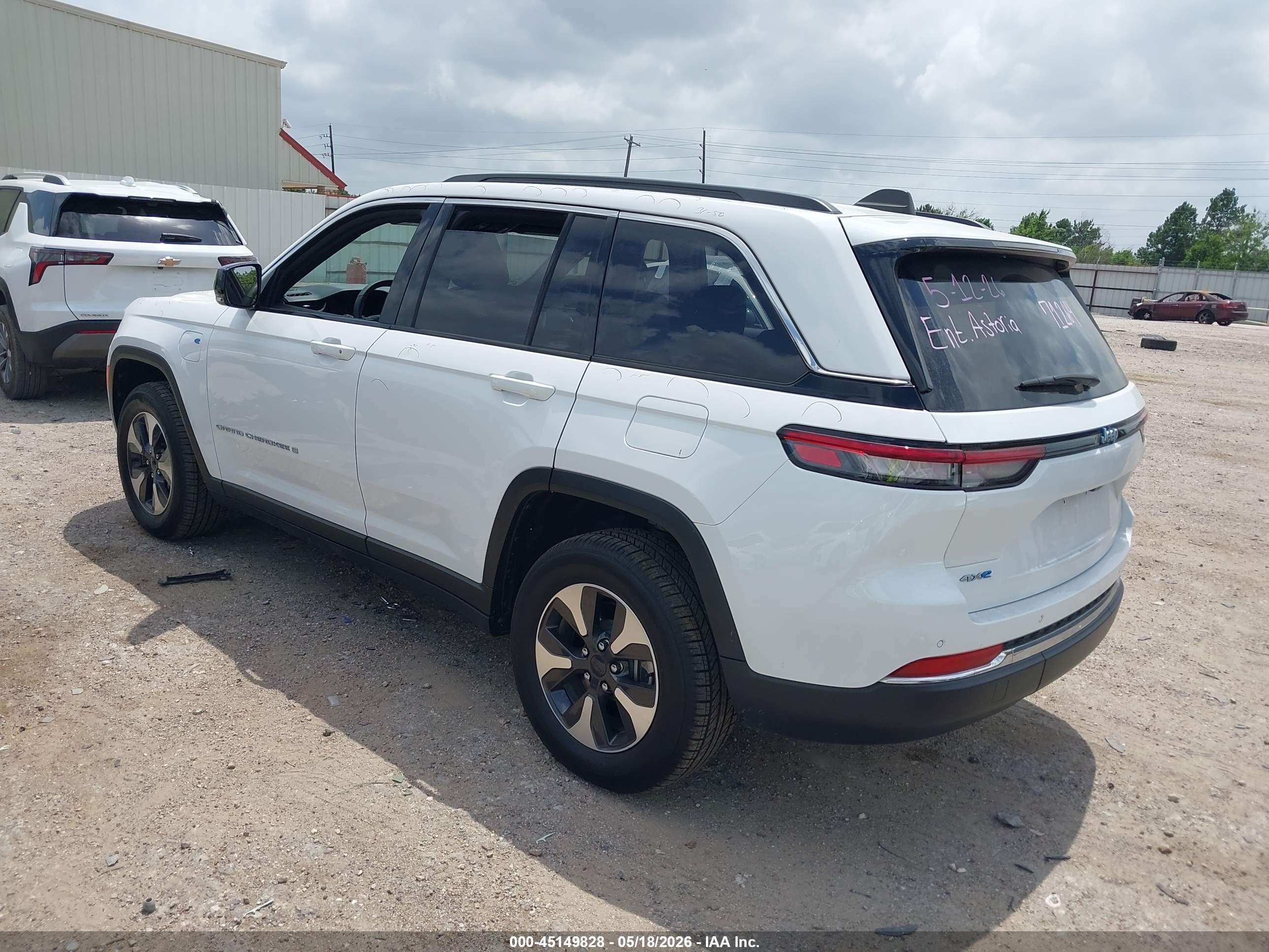 JEEP GRAND image 3