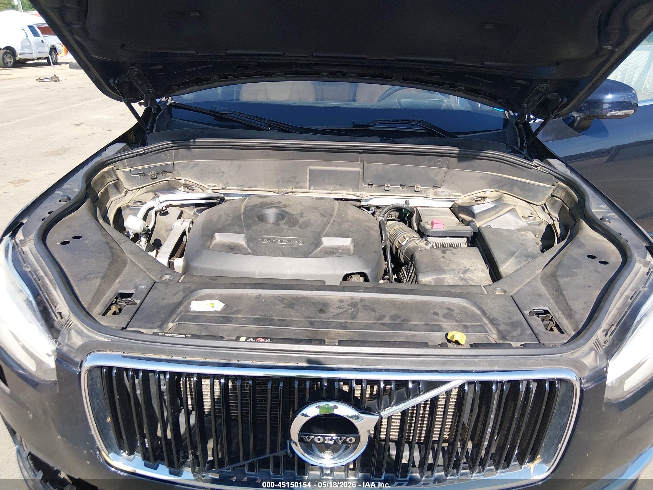 VOLVO XC90 image 10
