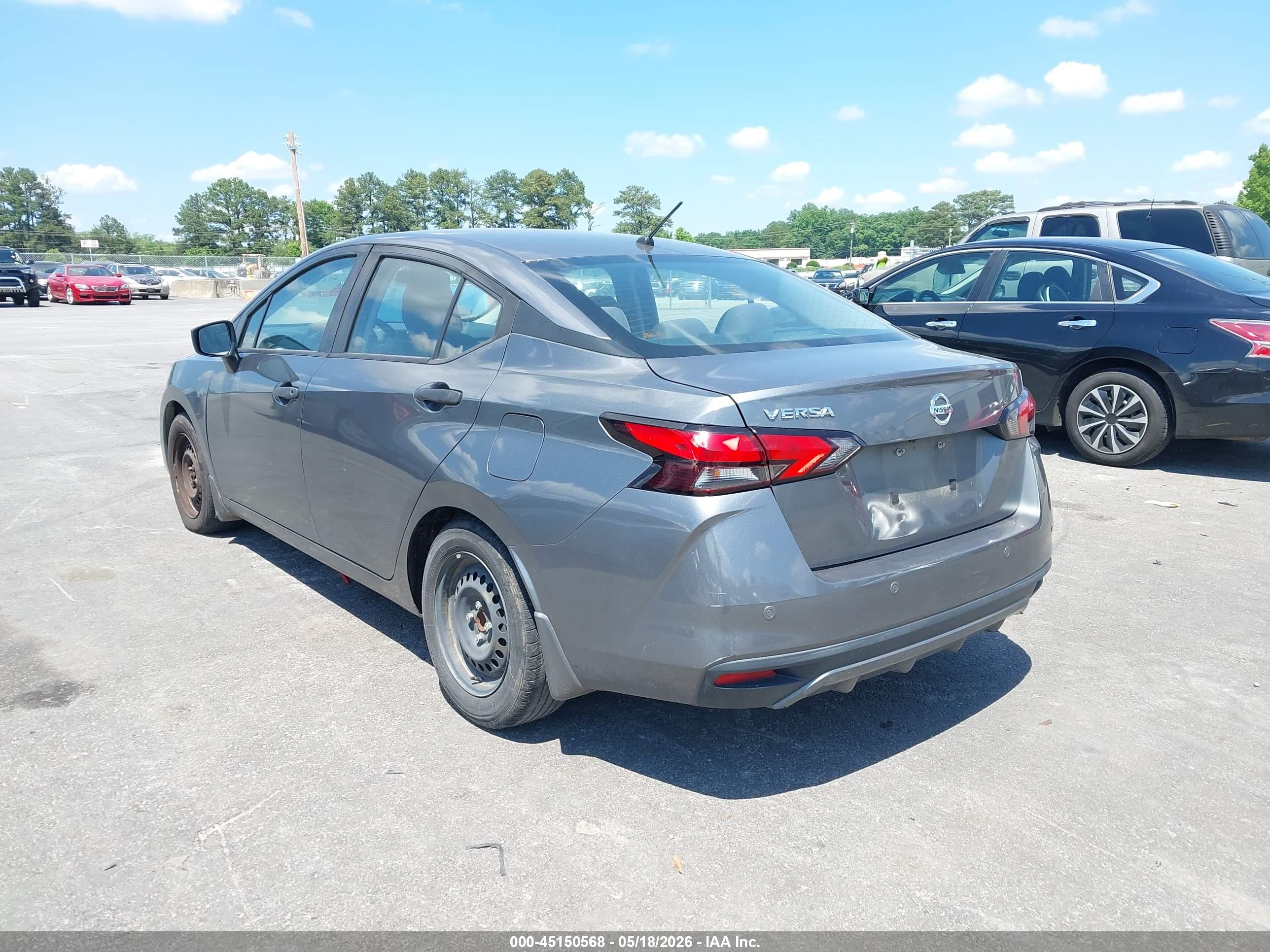 NISSAN VERSA image 3