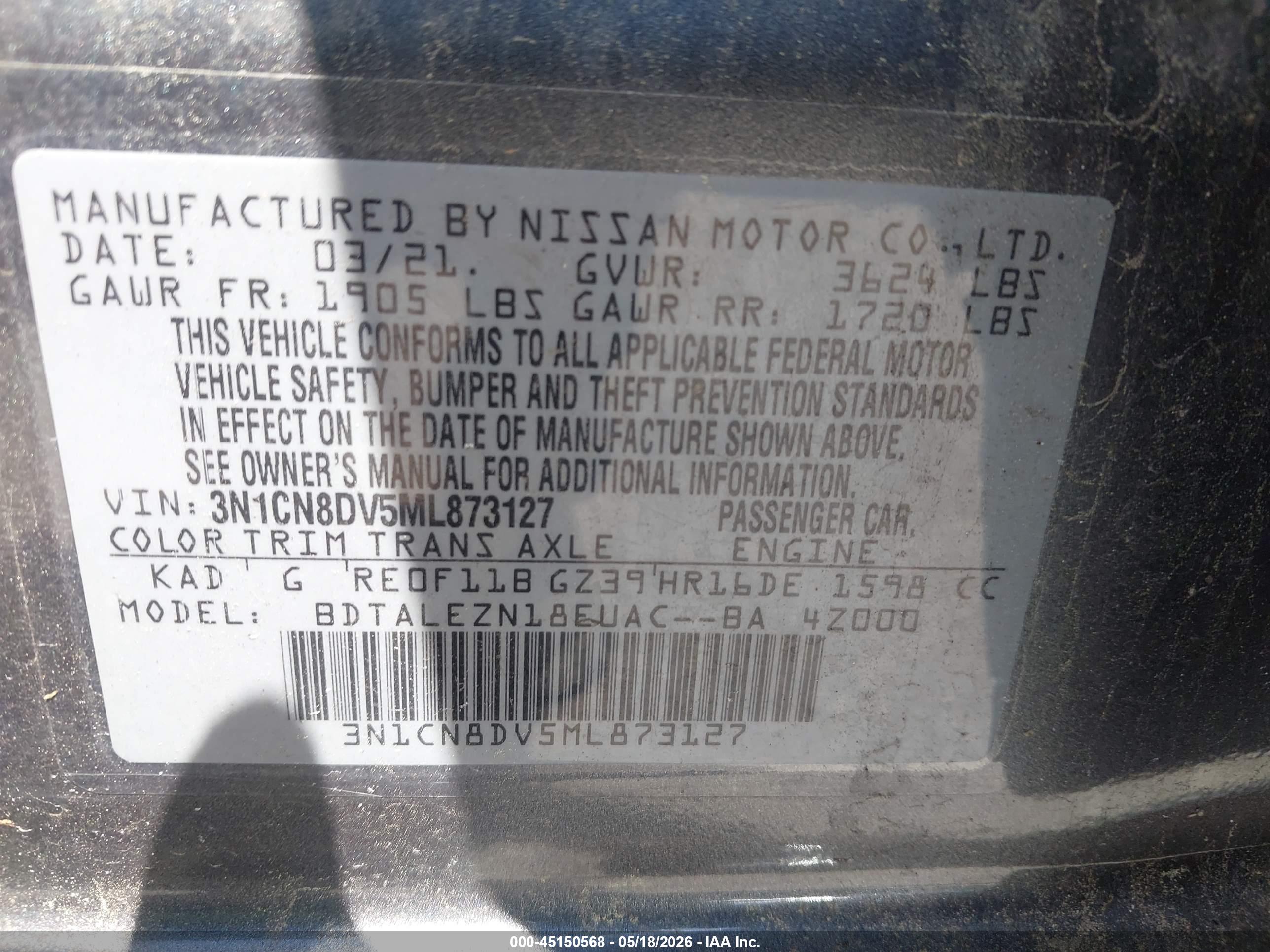 NISSAN VERSA image 9