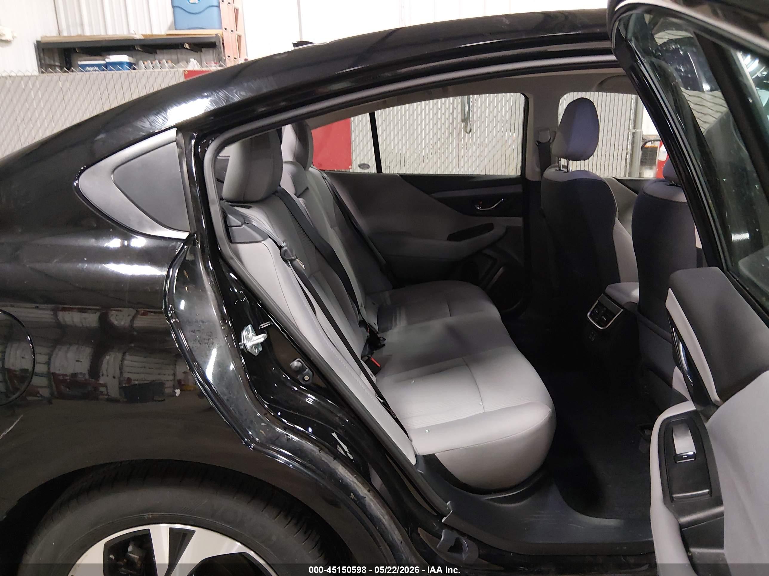 SUBARU LEGACY image 8