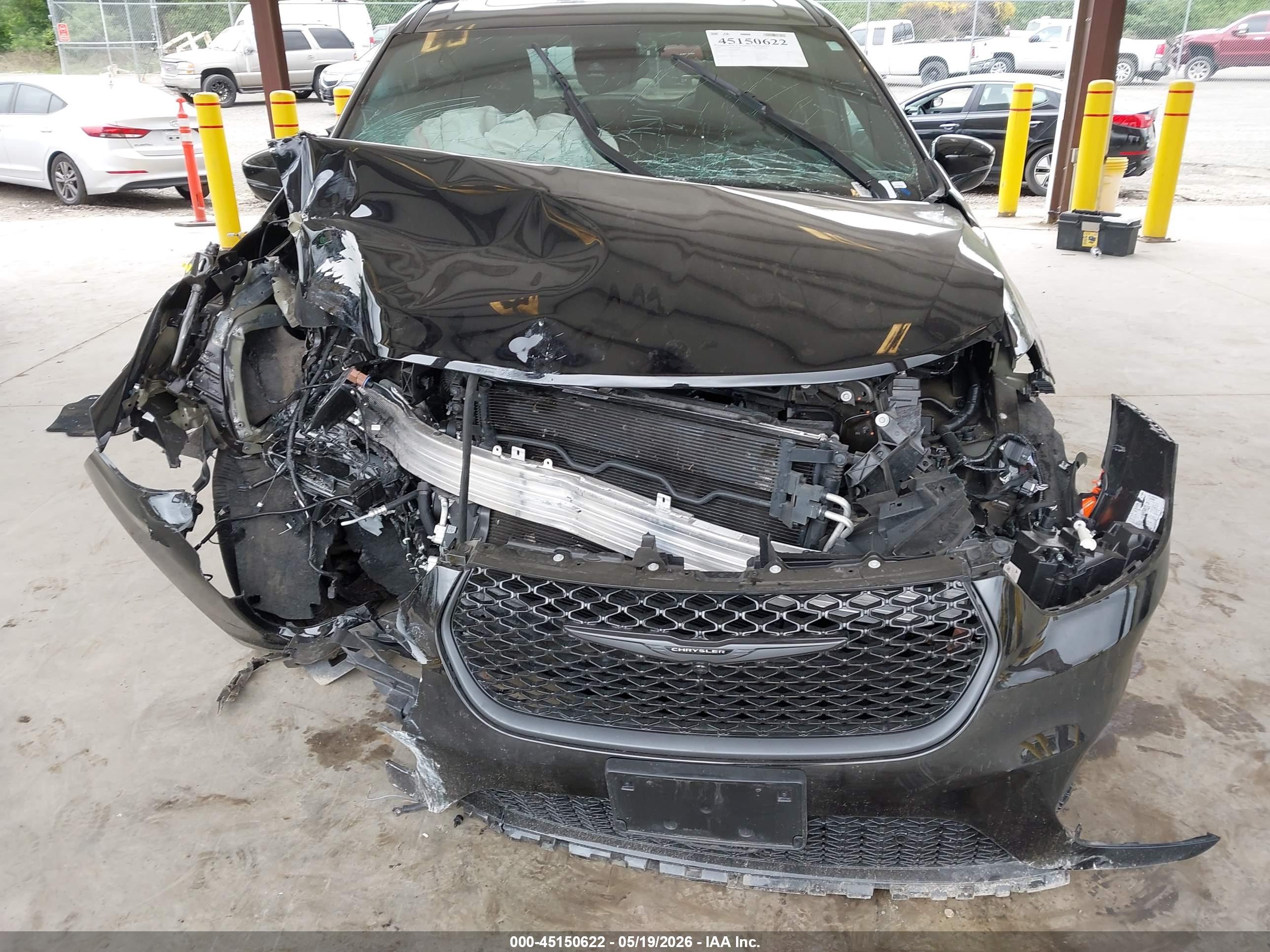 CHRYSLER PACIFICA image 6
