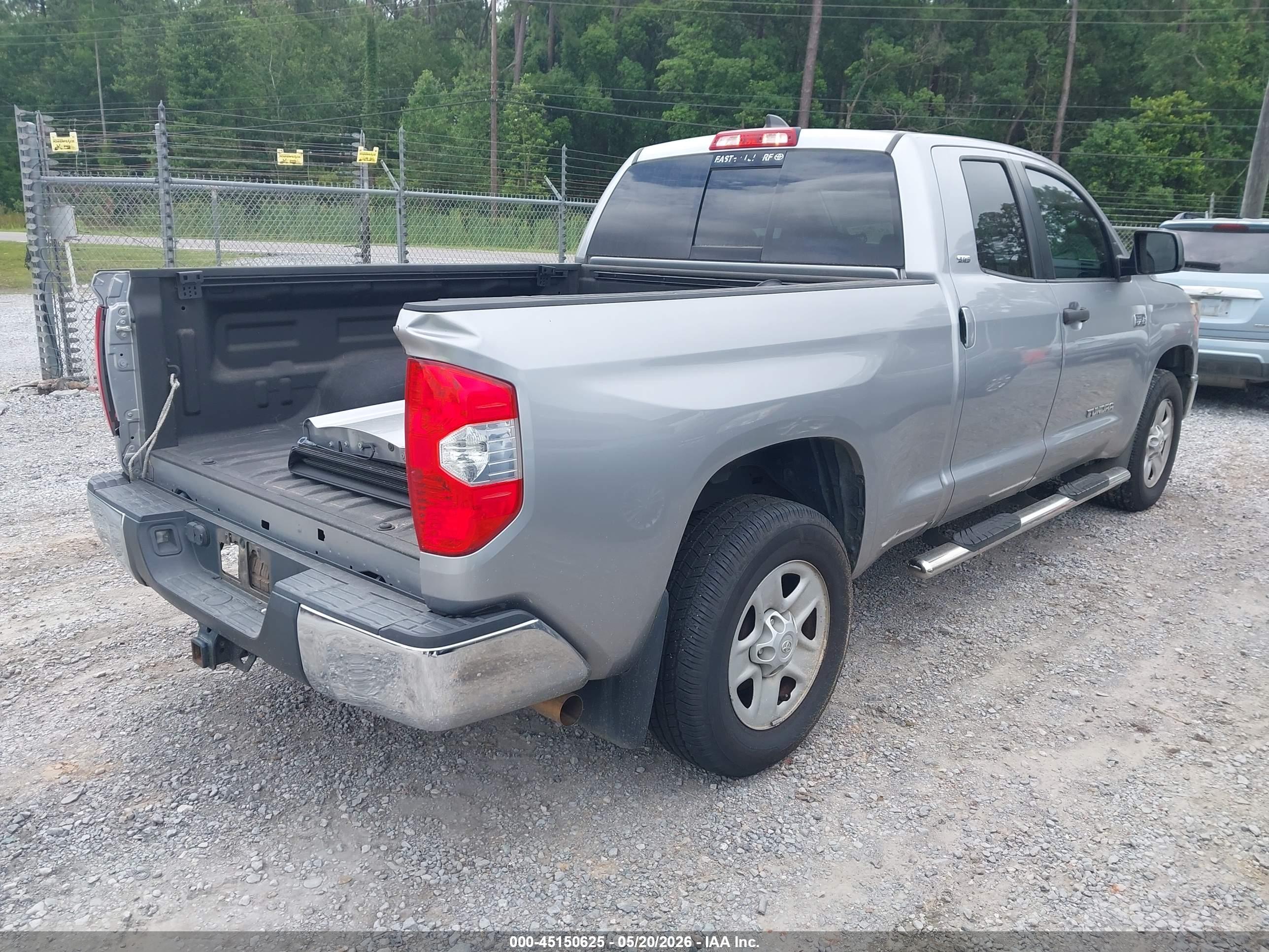 TOYOTA TUNDRA image 4