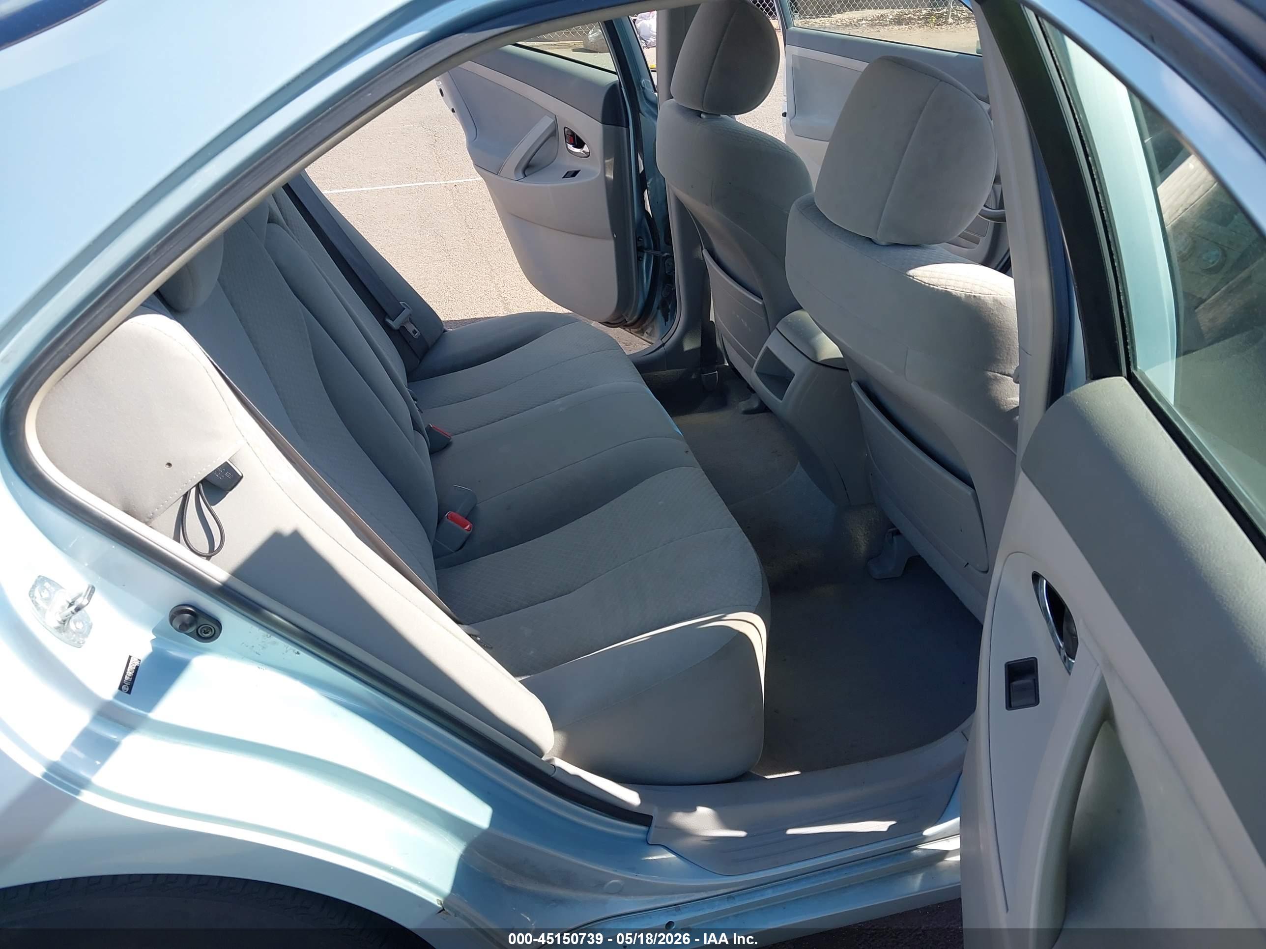 TOYOTA CAMRY image 8