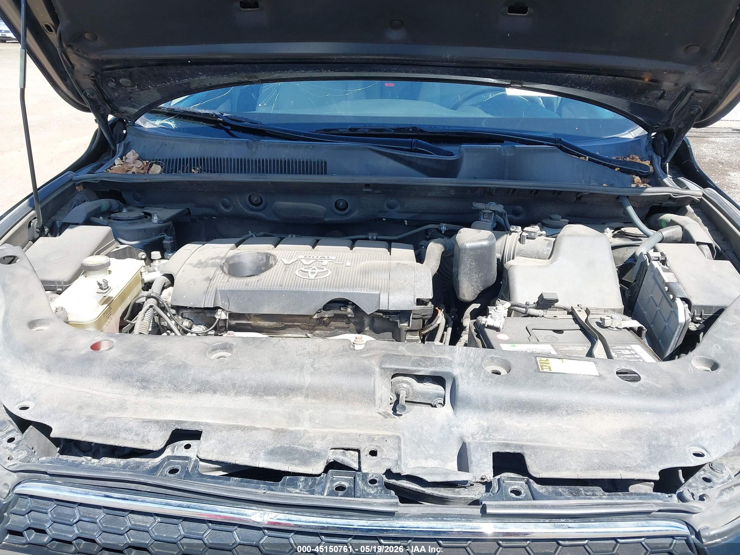 TOYOTA RAV4 image 10