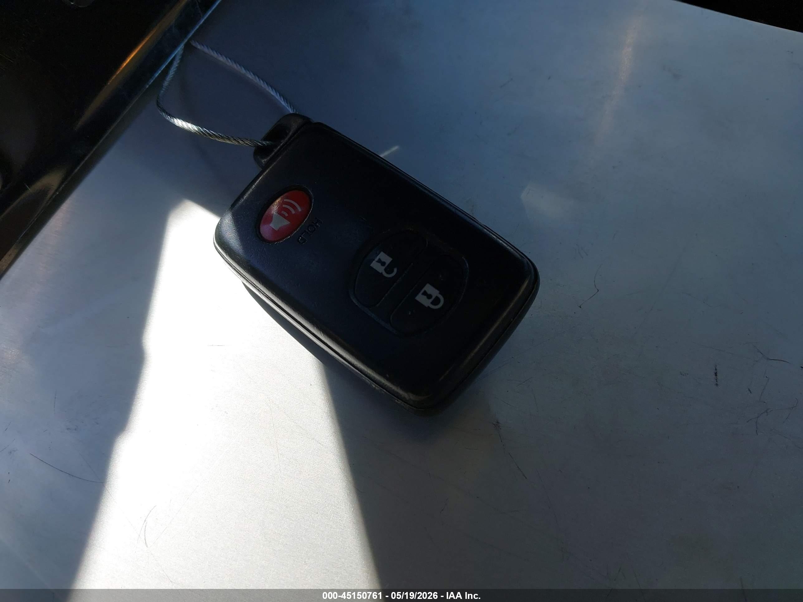 TOYOTA RAV4 image 11