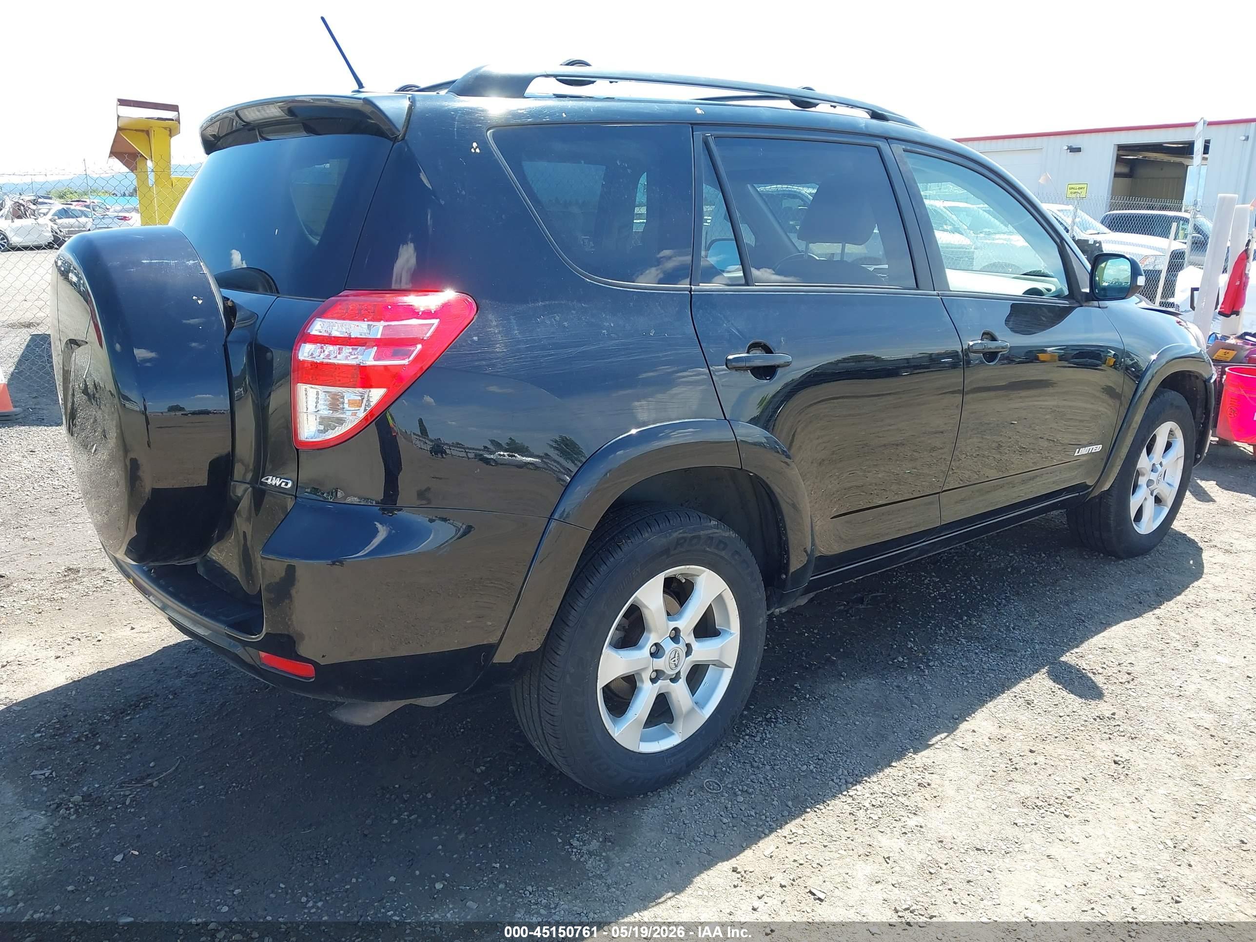 TOYOTA RAV4 image 4