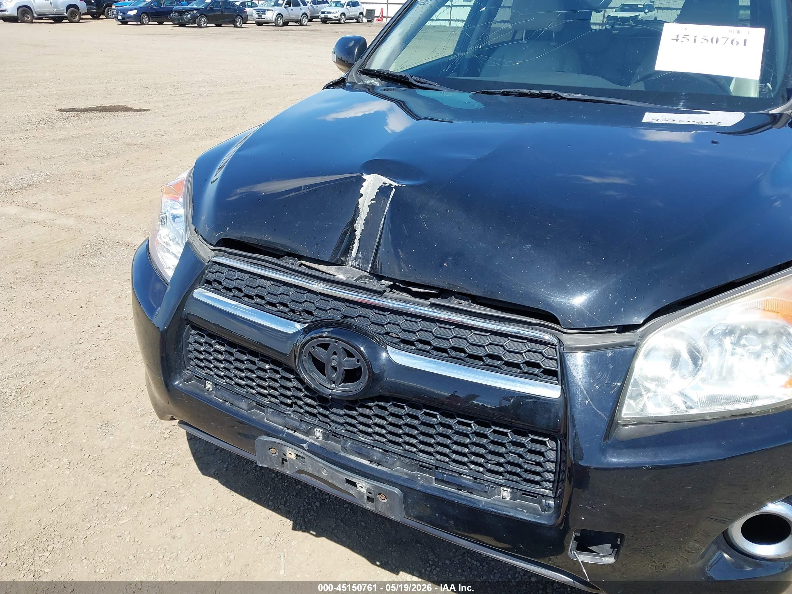 TOYOTA RAV4 image 6